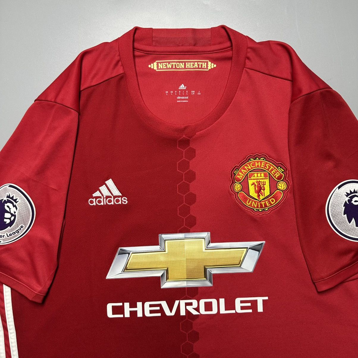 Adidas MAN UNITED ADIDAS 2016/2017 FOOTBALL JERSEY #9 IBRAHIMOVIC Size US L / EU 52-54 / 3 - 4 Thumbnail