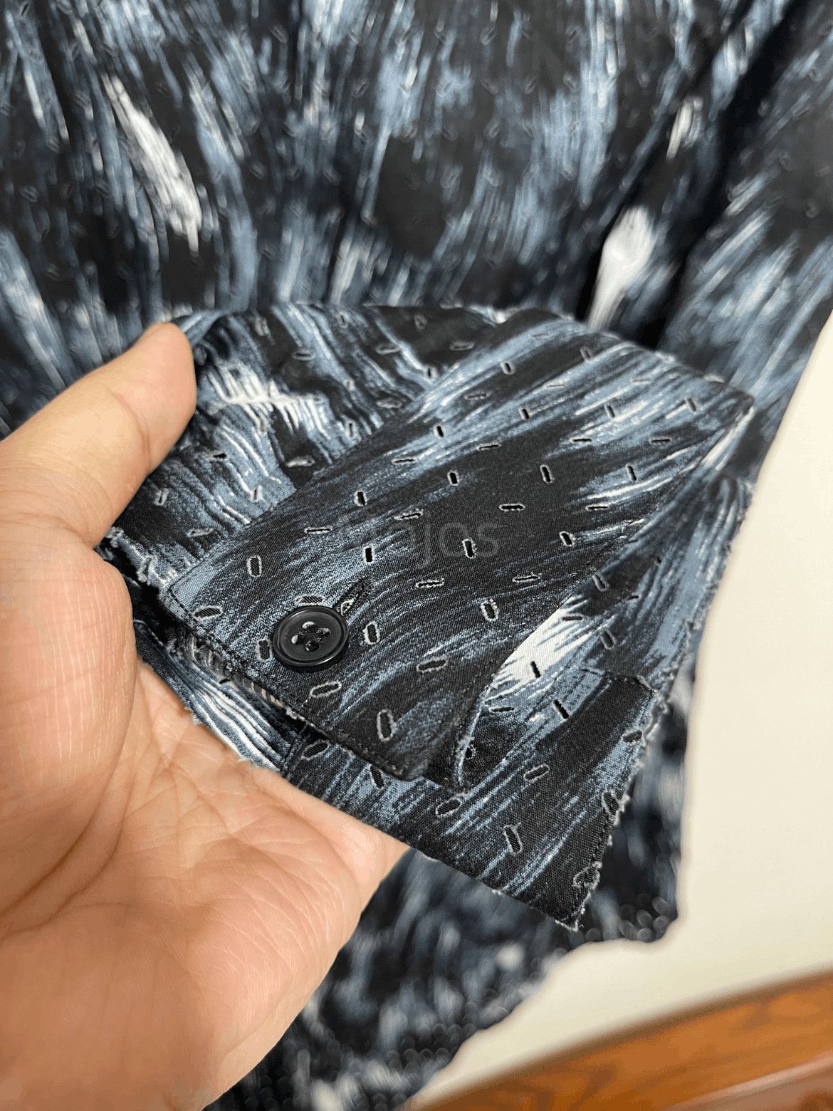 Balenciaga Sz 40 Balenciaga Fur Pattern Shirt-2508 Size US L / EU 52-54 / 3 - 5 Thumbnail