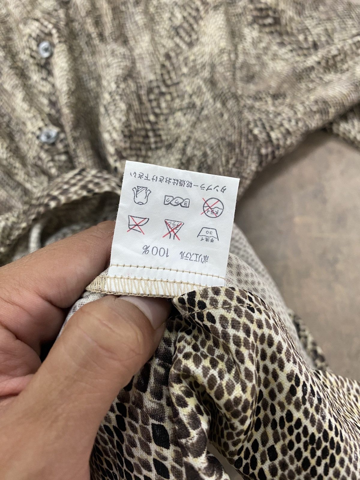 Japanese Brand ABBY VILL PRESS SNAKE SKIN LS SHIRT DESIGNER JAPAN Size US S / EU 44-46 / 1 - 10 Thumbnail