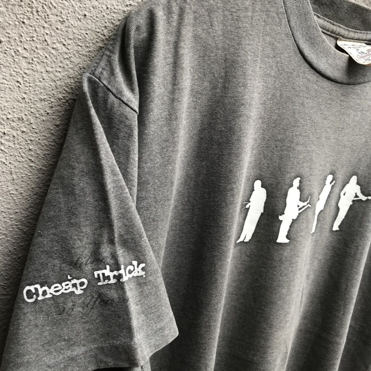 Band Tees Vintage CHEAP TRICK band tee rock Size US L / EU 52-54 / 3 - 4 Thumbnail