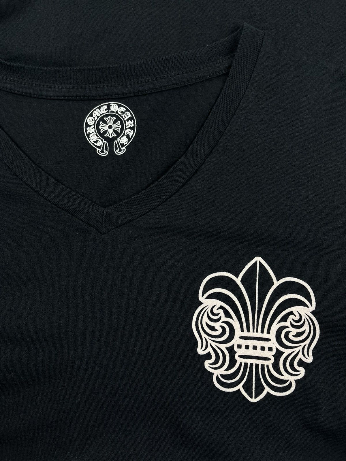 Chrome Hearts Chrome Hearts Vintage Fleur Horseshoe Logo V Neck Tshirt Size US S / EU 44-46 / 1 - 3 Thumbnail