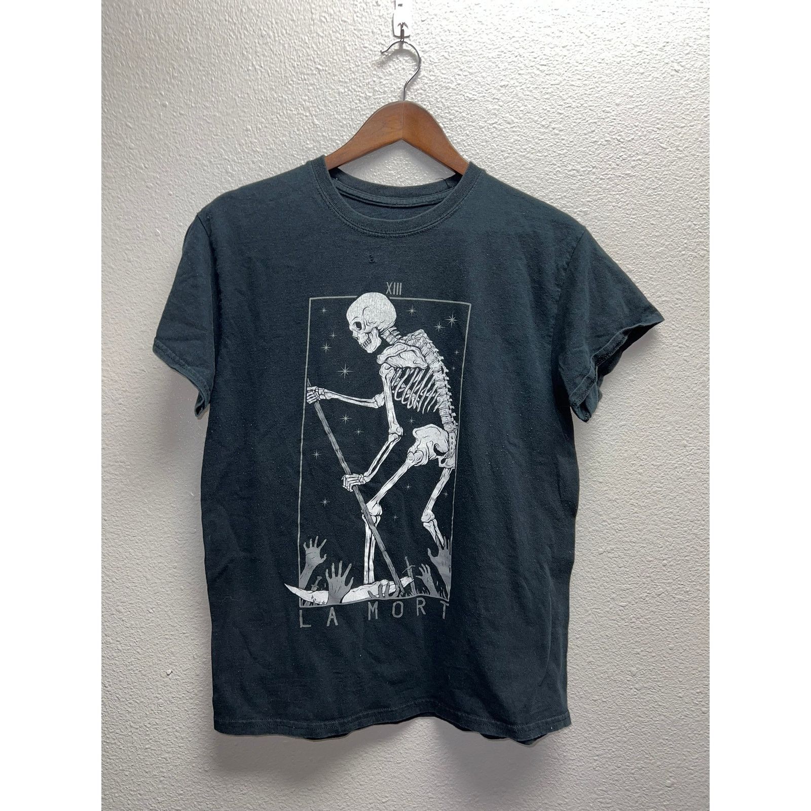 The Unbranded Brand La Mort Shirt Skeleton XIII Sword Graphic Black Shirt Medium Size US M / EU 48-50 / 2 - 1 Thumbnail