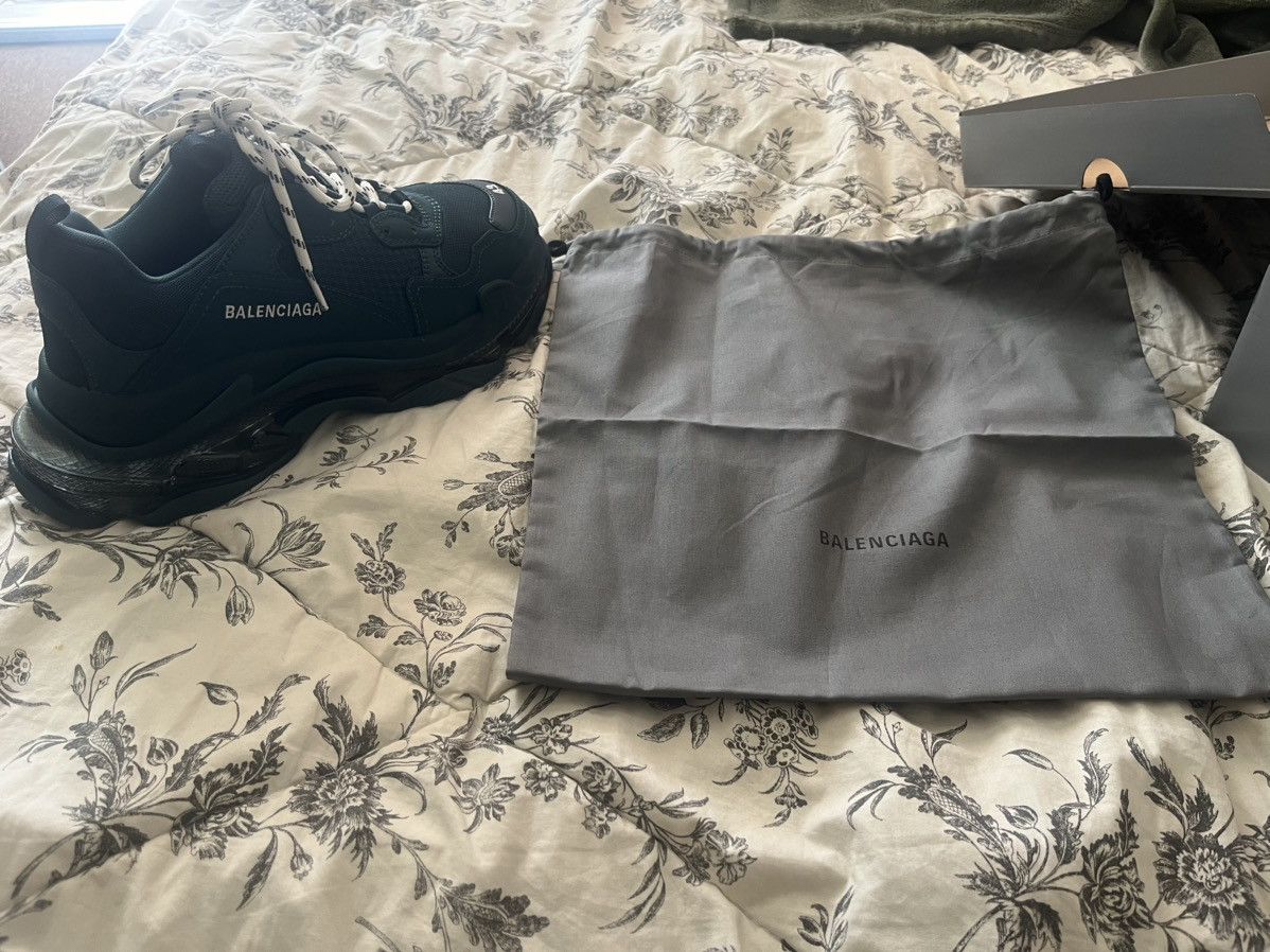Balenciaga BALENCIAGA TRIPLE S Size US 10 / EU 43 - 4 Thumbnail