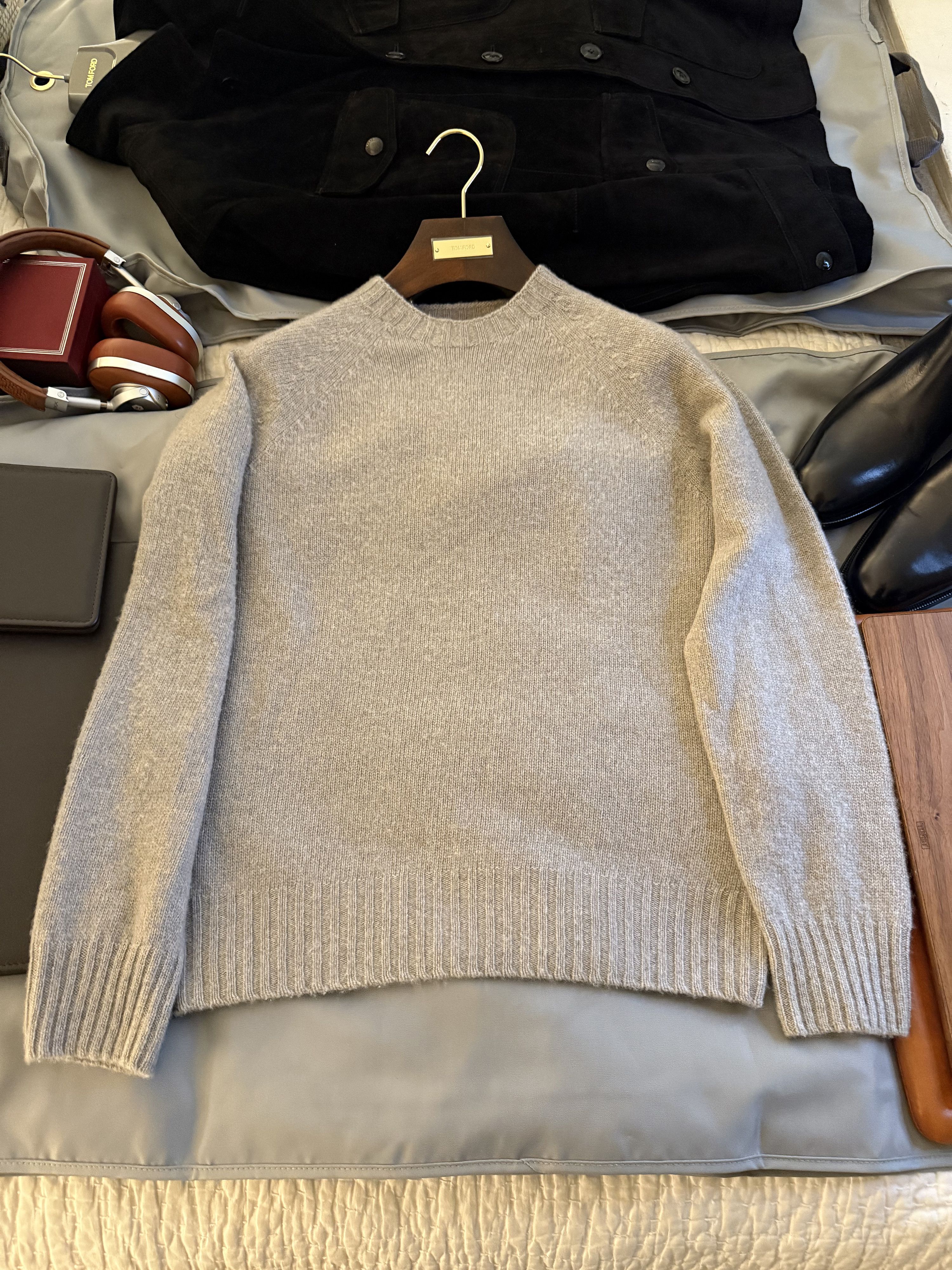 Tom Ford Best Dressed $2,000 w/tax TOM FORD 100% Cashmere Crewneck Size US M / EU 48-50 / 2 - 2 Thumbnail