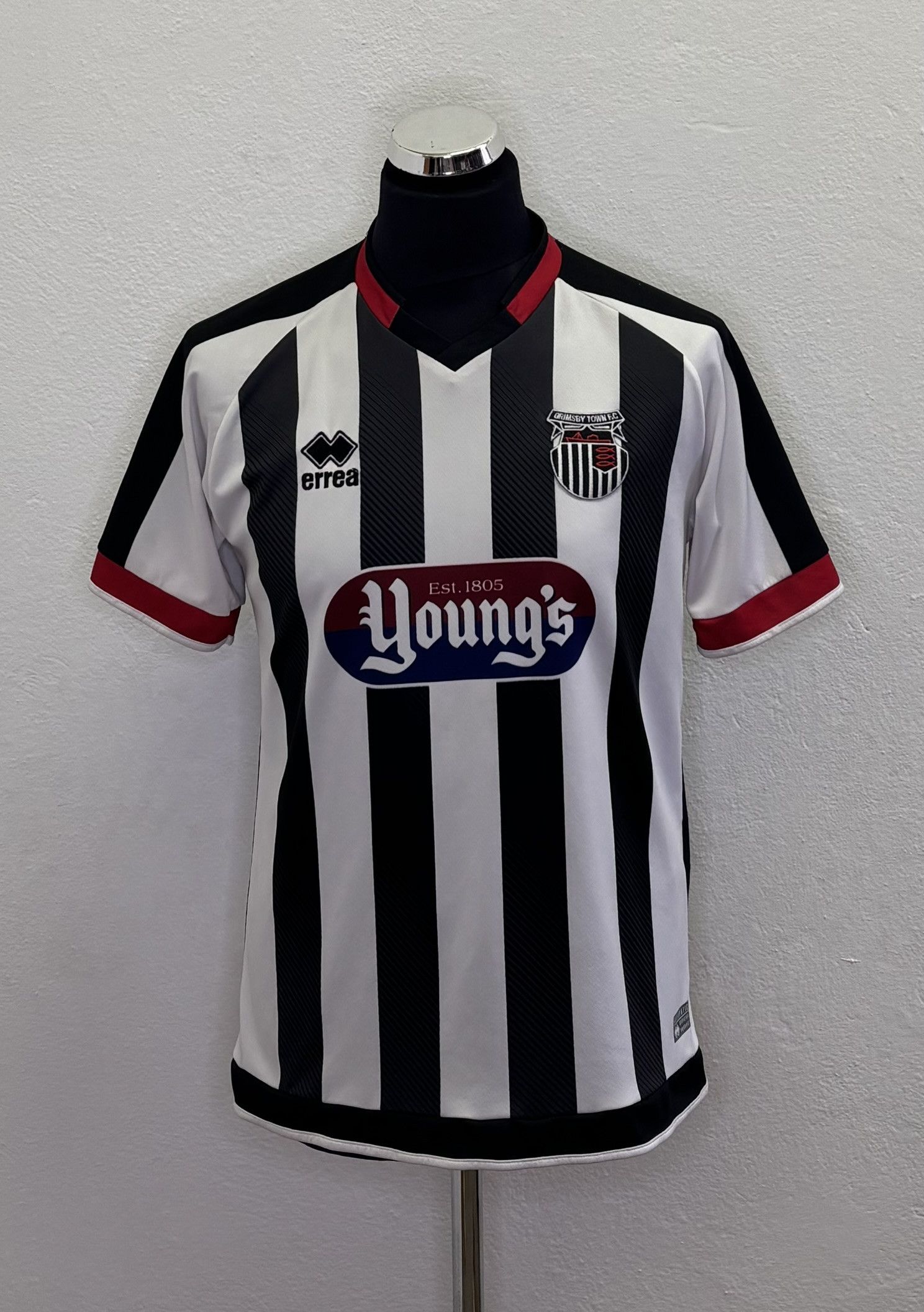 Errea Grimsby Town 2017/2018 #14 Errea Football Jersey Size L Size US L / EU 52-54 / 3 - 1 Thumbnail