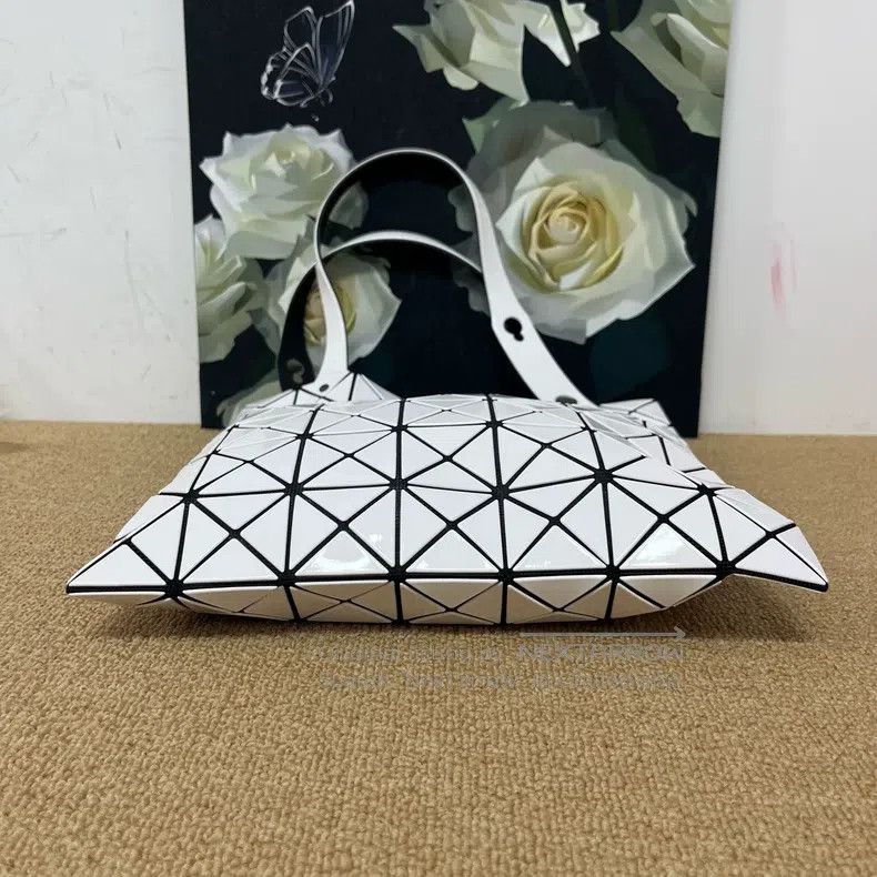 Issey Miyake Issey Miyake White Handbag Size ONE SIZE - 5 Thumbnail