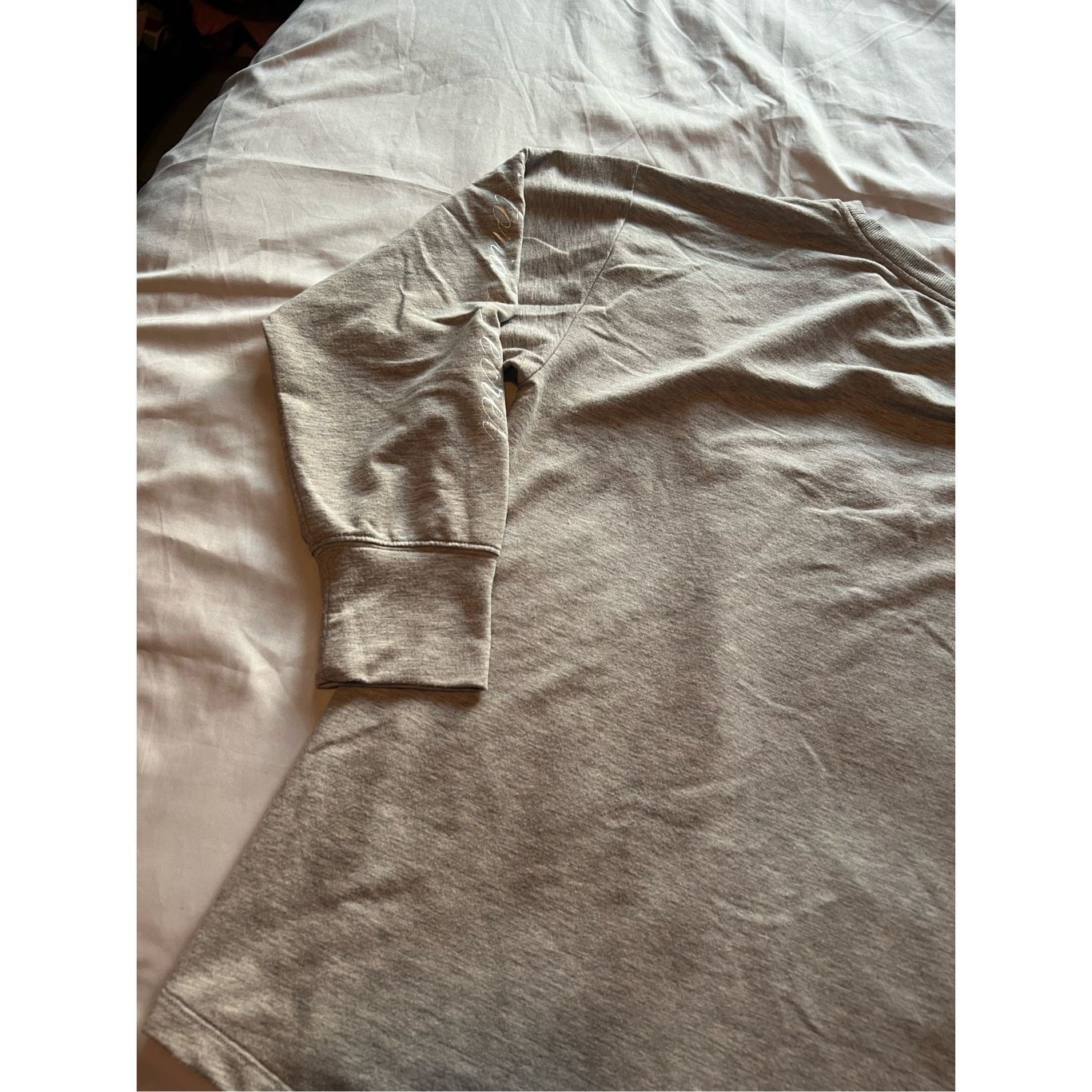 Victoria's Secret Victoria’s Secret Grey Crewneck Top Woman’s Size Large Size L / US 10 / IT 46 - 11 Thumbnail