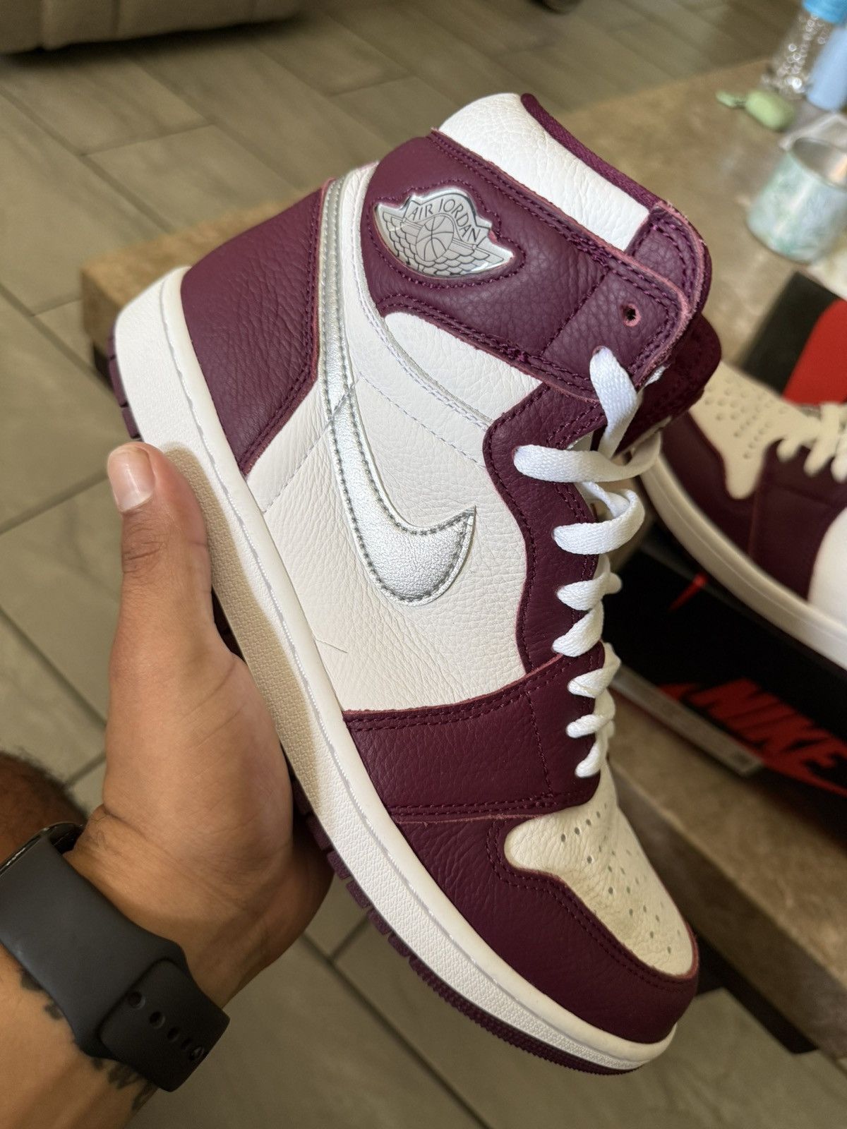 Jordan Brand Jordan 1 bordeaux Size US 10 / EU 43 - 5 Thumbnail