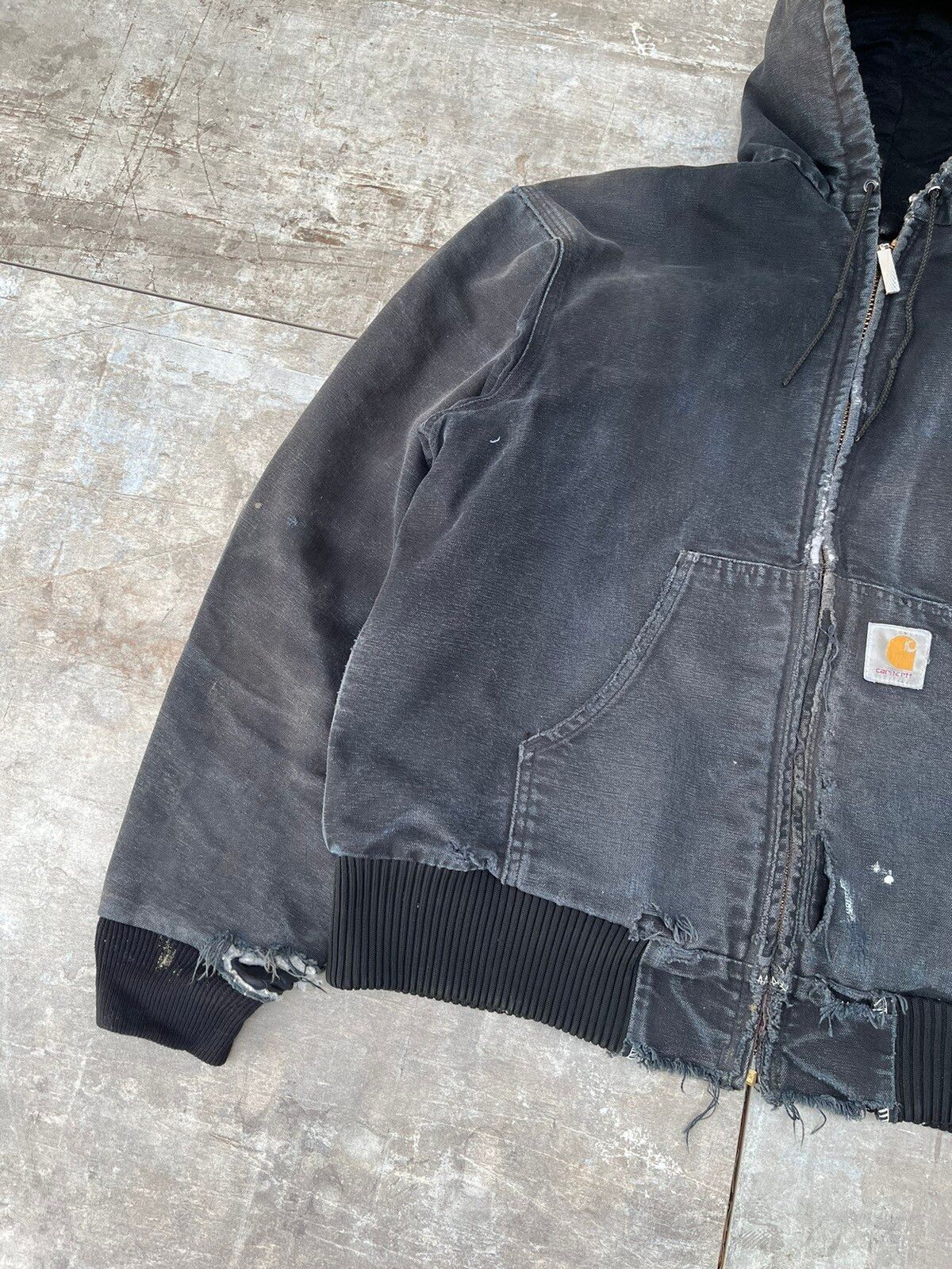 Vintage Vintage 90s Faded Black Carhartt Work Jacket Size US L / EU 52-54 / 3 - 3 Thumbnail