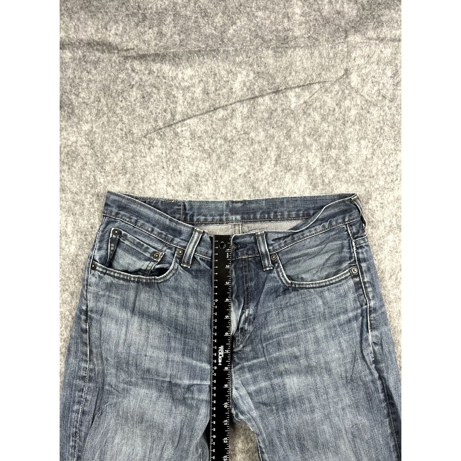 Levi's VTG Levi's 513 Jeans Slim Straight Men’s Denim Blue Size 33x34 Distressed 5-Pocket Mid Rise Leather Logo Zipper Button Closure USA Mint Condition Size US 33 - 5 Thumbnail