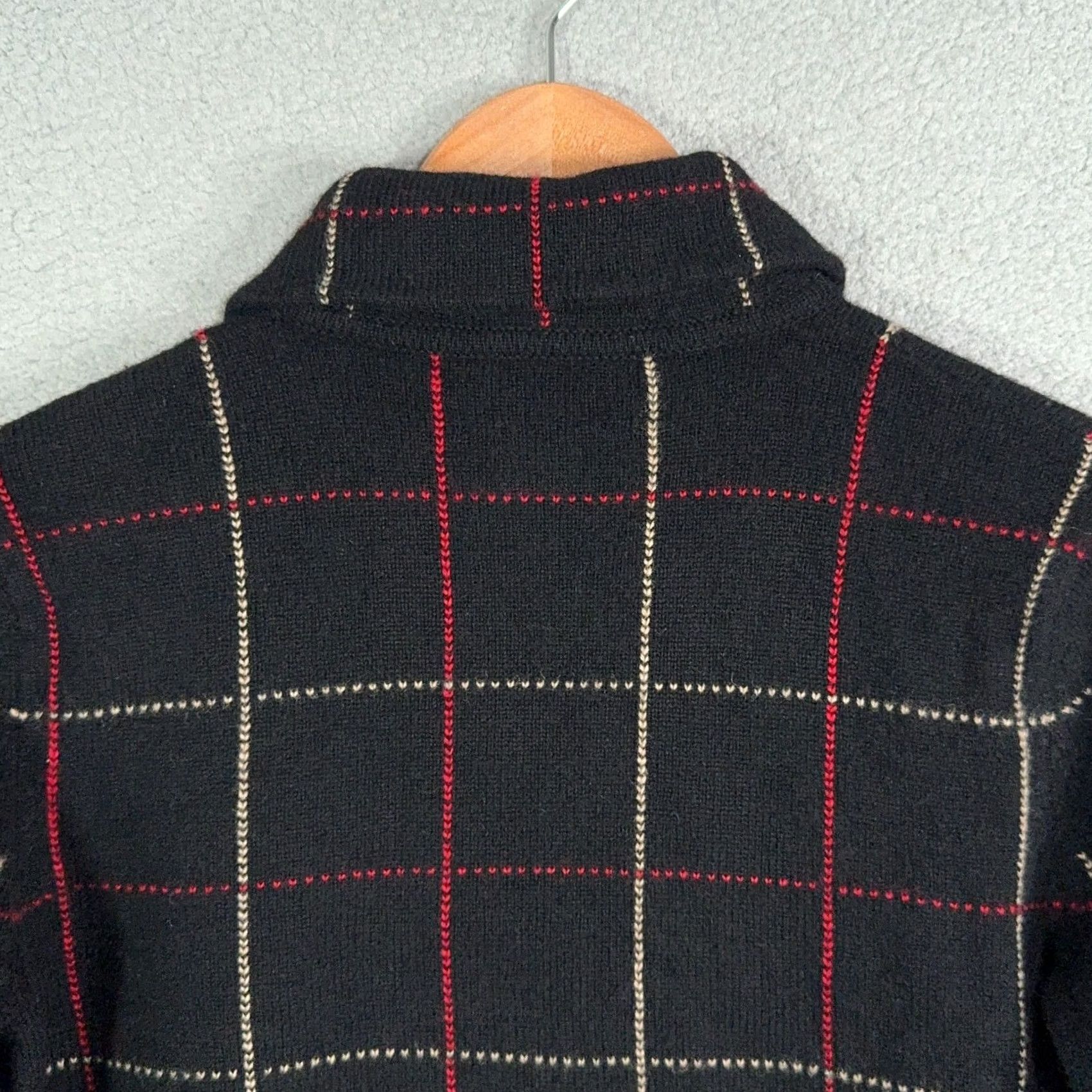 Ralph Lauren VINTAGE Lauren Ralph Lauren Cardigan Sweater Women 100% Wool Check Windowpane Pockets PXS XS Black 90s Preppy Classic Minimalist Modern Size XXS / US 00 / IT 34 - 7 Thumbnail