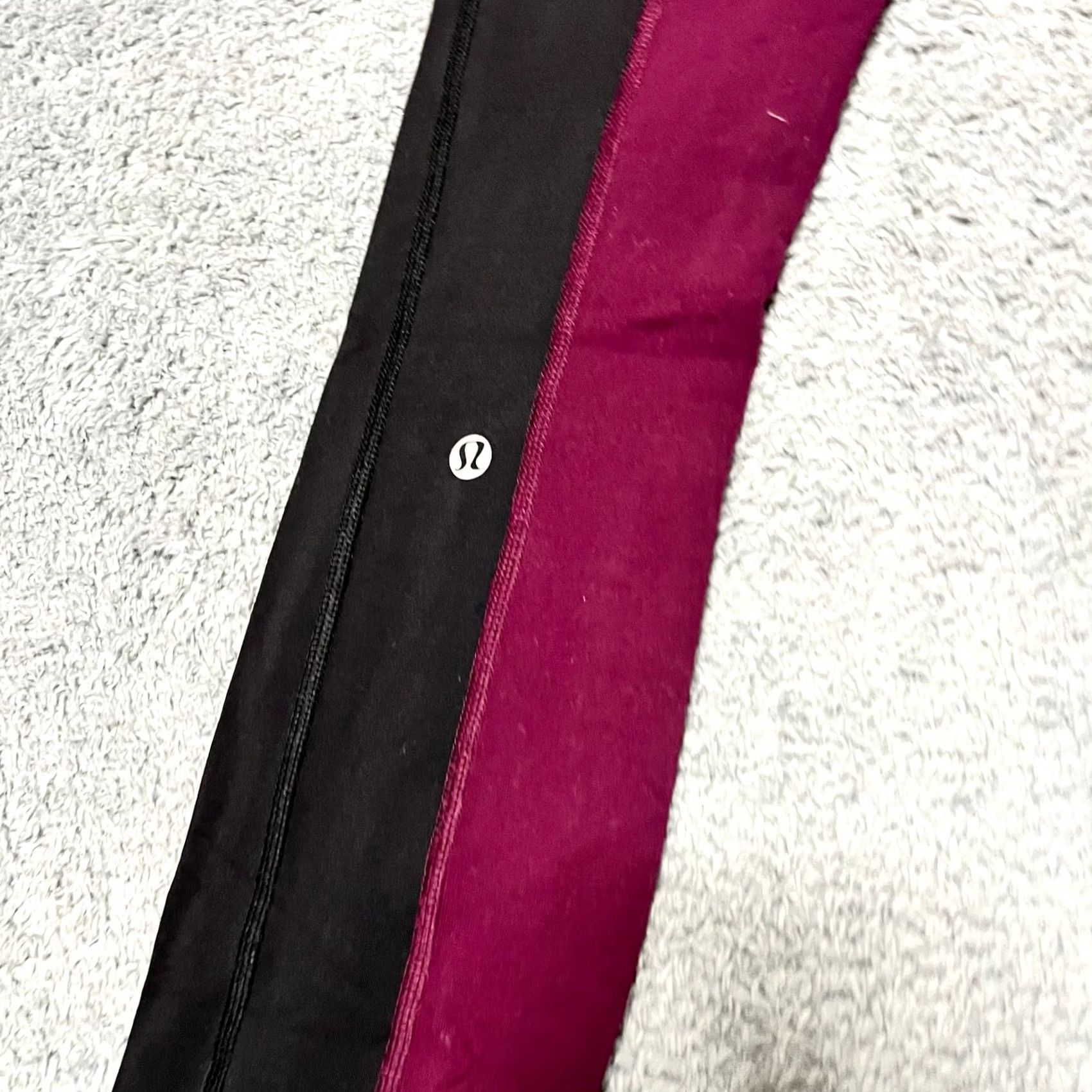Lululemon Lululemon Leggings Womens XS 2 Avenue Maroon Hyper Stripe Size 26" / US 2 / IT 38 - 4 Thumbnail
