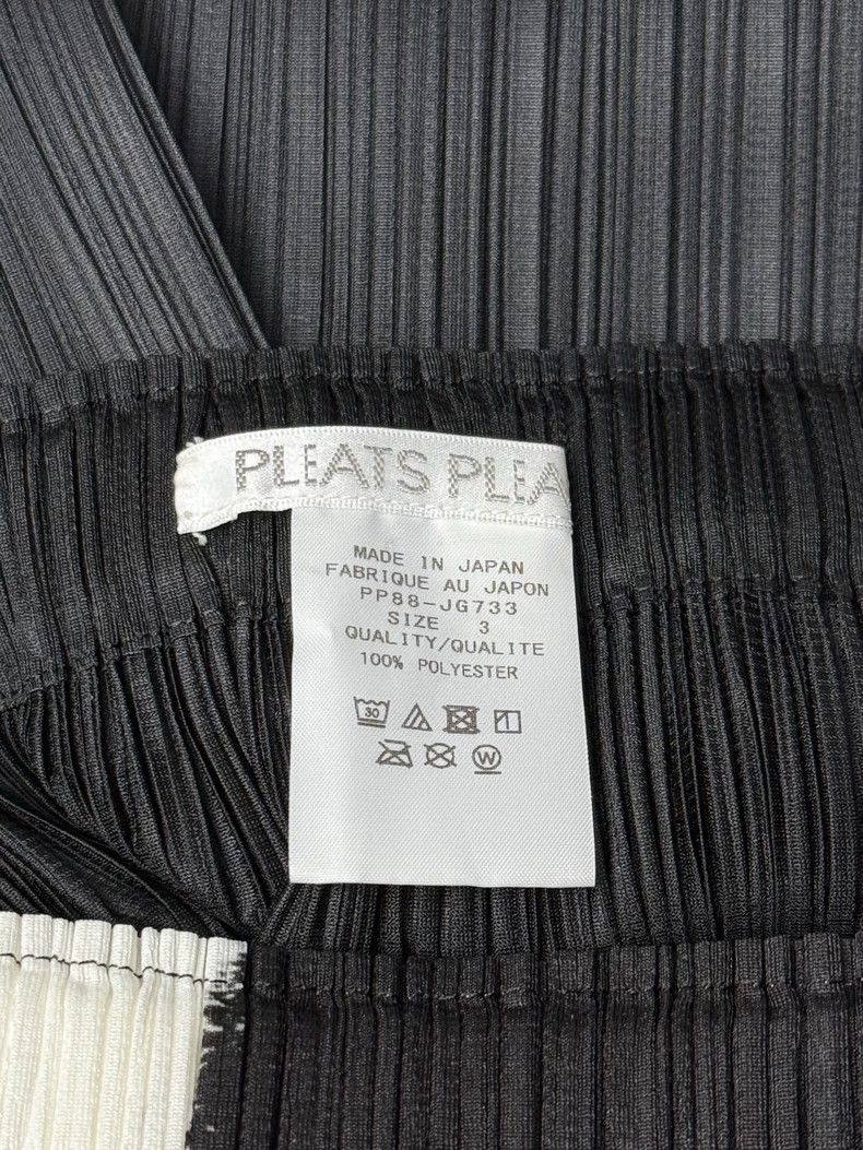 Issey Miyake Issey Miyake size:3 Black and white ink-wash half skirt Size 42" / US 20 - 3 Thumbnail