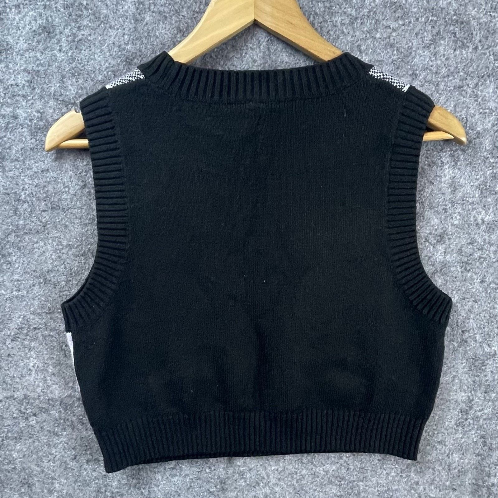 H&M H&M Divided Sweater Vest Womens M Black Grey Argyle Academia Size M / US 6-8 / IT 42-44 - 2 Thumbnail