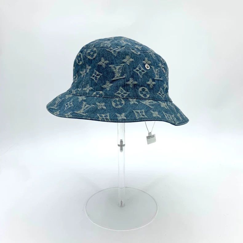 Louis Vuitton Louis Vuitton Cotton fisherman's hat with blue logo jacqua Size ONE SIZE - 1 Thumbnail
