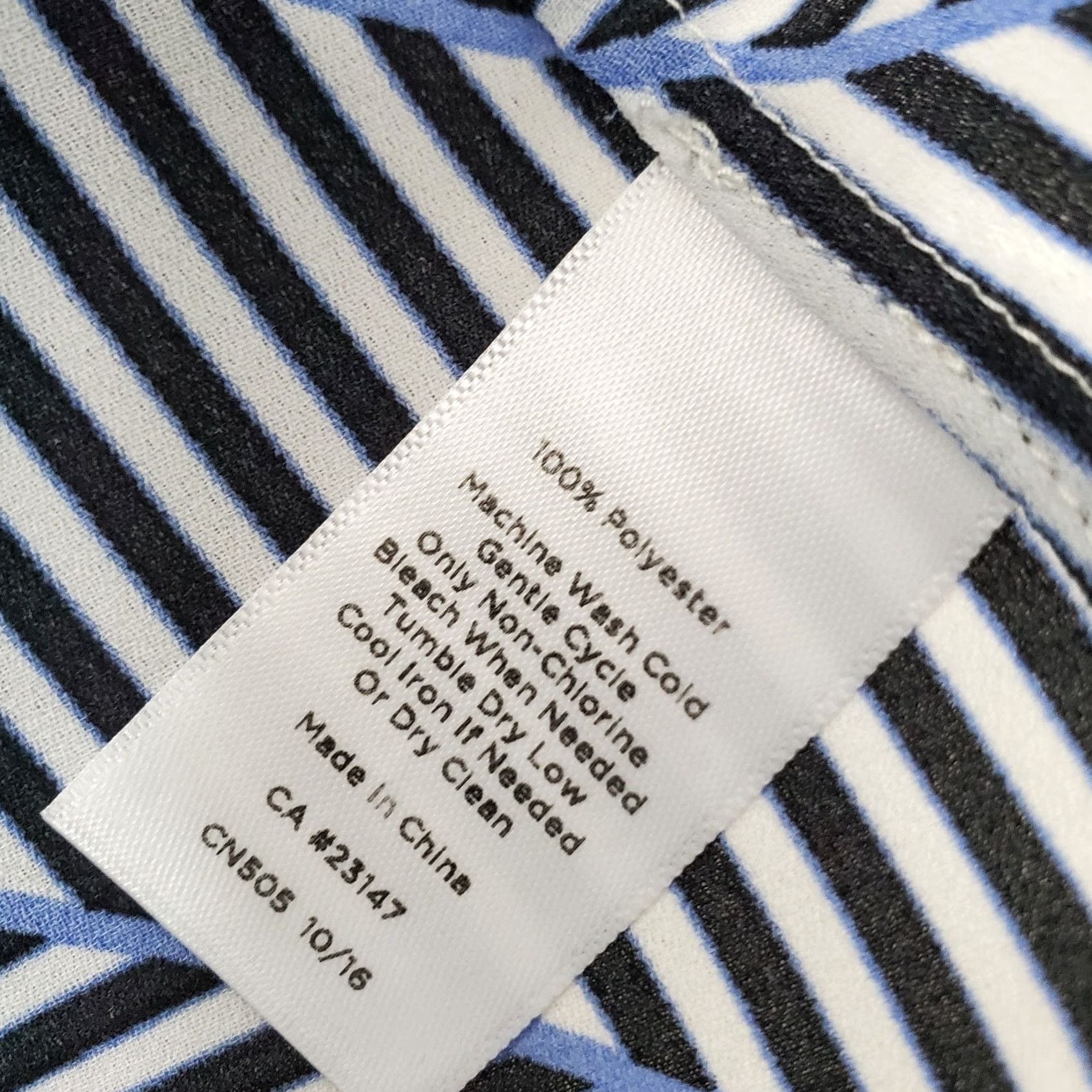 Talbots Talbots Blouse Womens Large Multicolor Striped Stretch Tie Sleeve Round Neck Shirt Womens Size L Size L / US 10 / IT 46 - 6 Thumbnail
