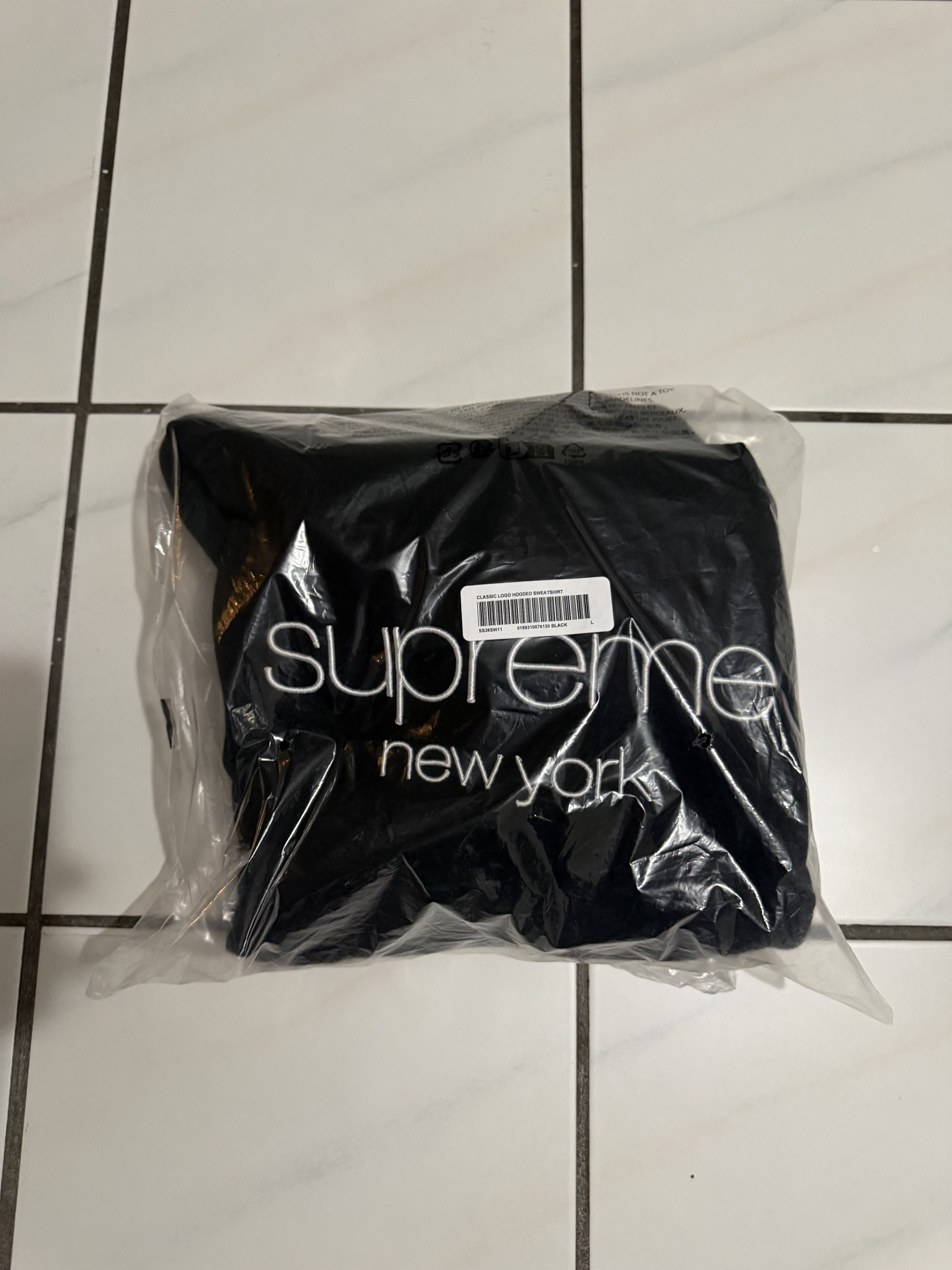 Supreme Classic Logo Hooded Sweatshirt Size US L / EU 52-54 / 3 - 1 Thumbnail