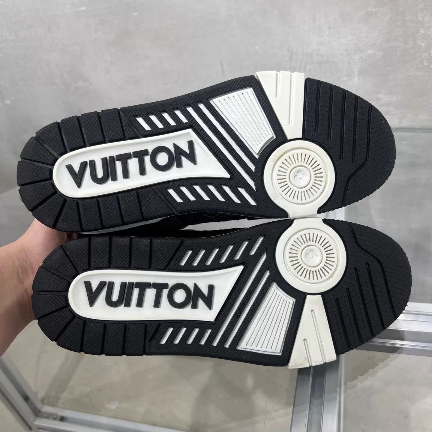 Louis Vuitton LV Trainer Black White Denim UK3/37.5 Size US 7 / IT 37 - 7 Thumbnail