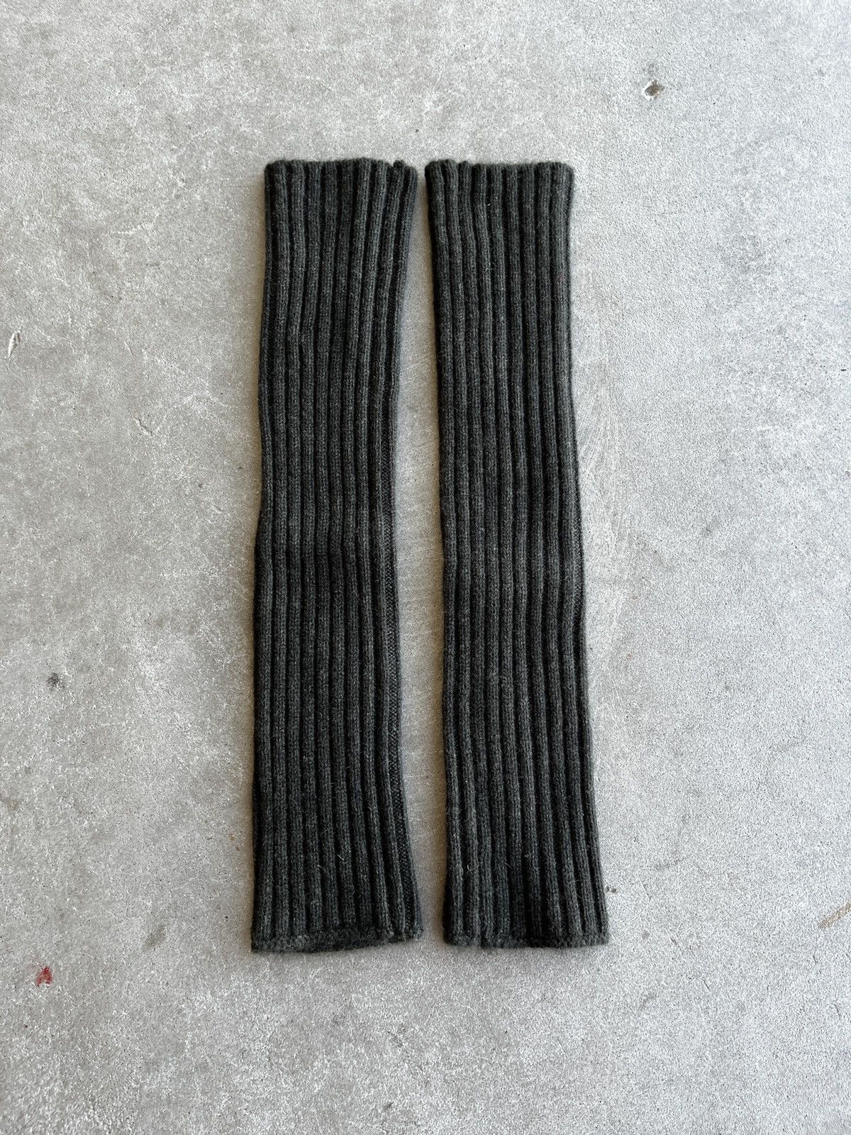 Other Designer Cashmere Gloves with Thumbhole (unisex) Size ONE SIZE - 8 Thumbnail