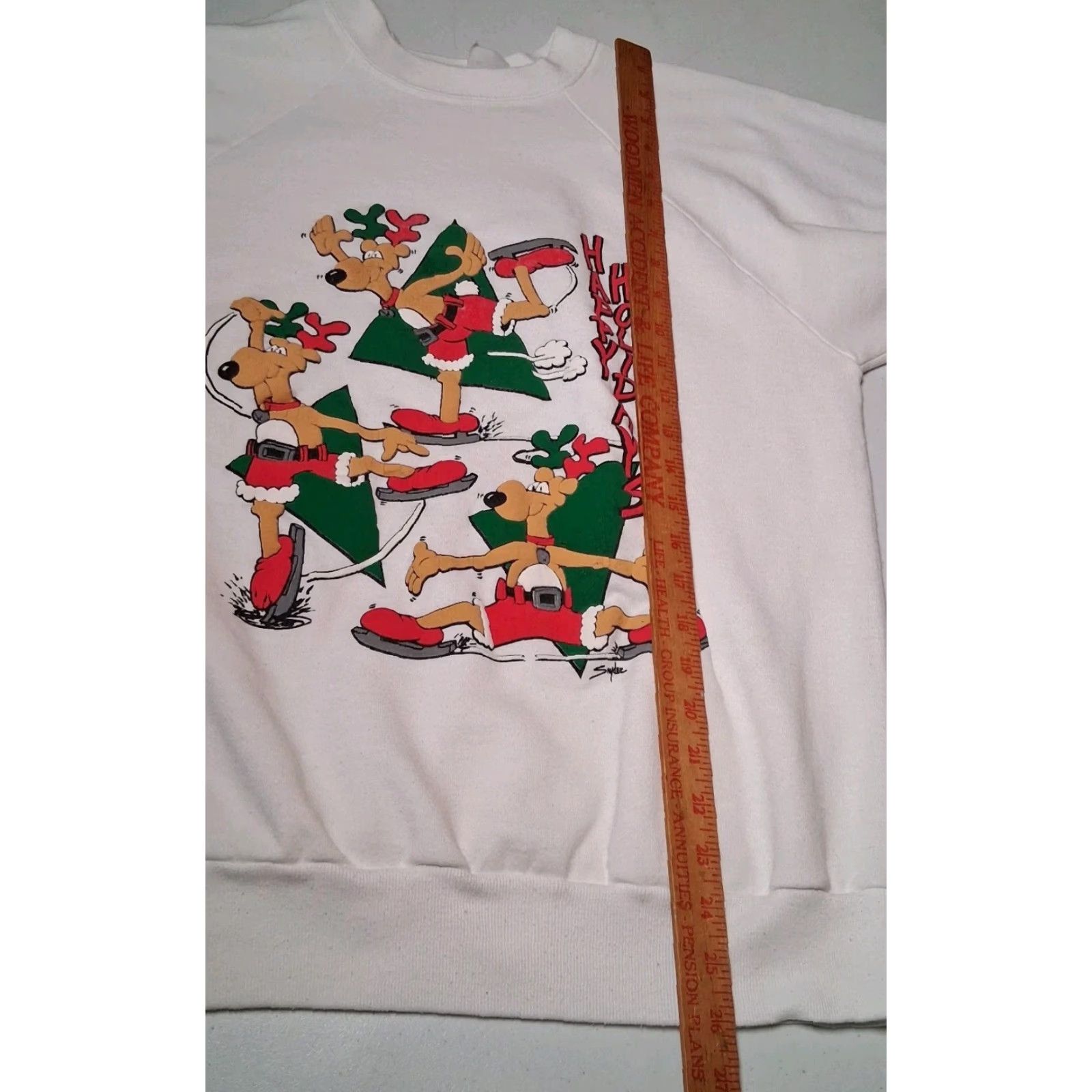 Vintage VINTAGE 20/20 SPORT Christmas Sweatshirt Pullover Crew Neck Long Sleeve Men Large White Reindeer Ice Skate Happy Holidays Winter Graphic Puffy Size US L / EU 52-54 / 3 - 5 Thumbnail