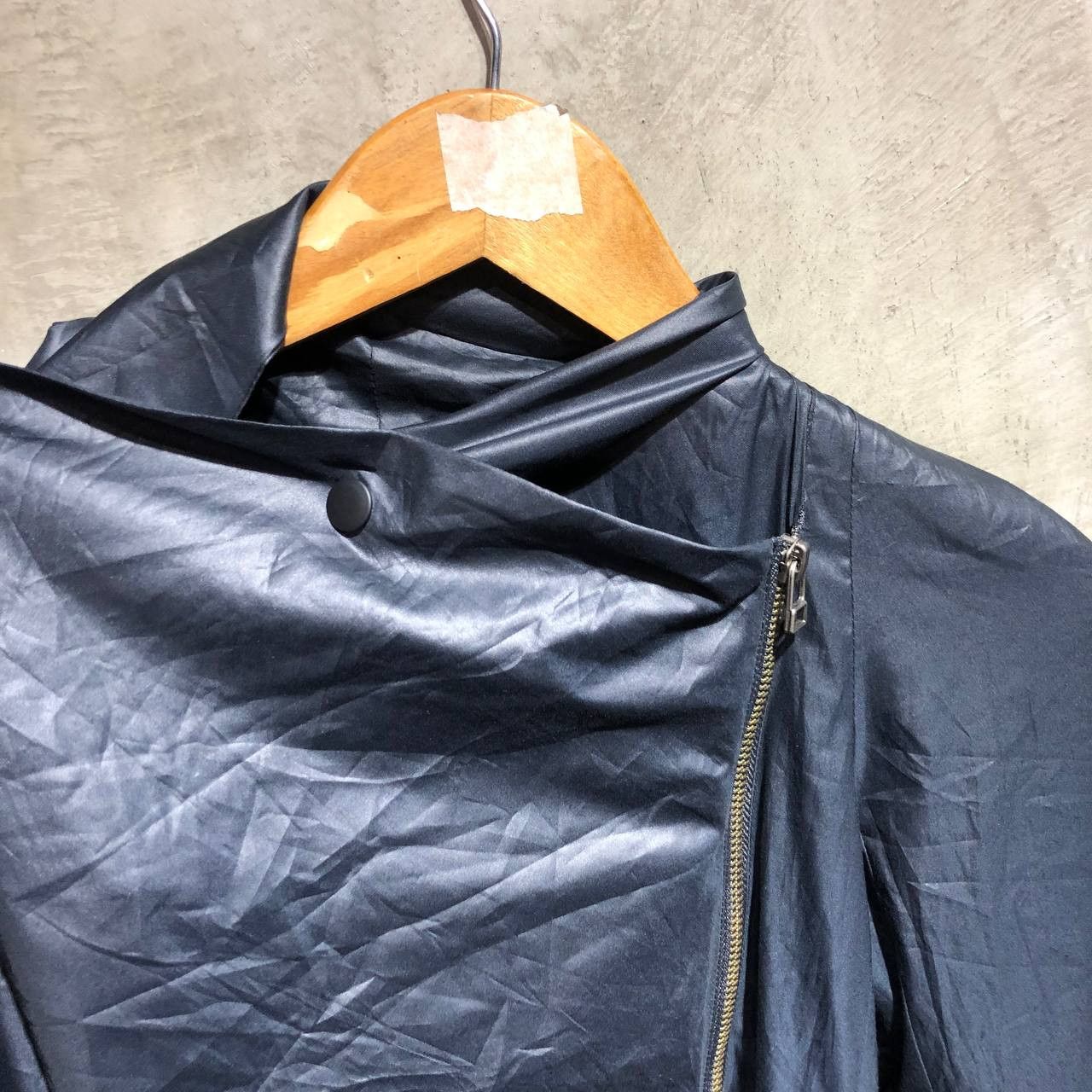 Helmut Lang Helmut Lang Drape Front Faux Leather zipper jacket Size XS / US 0-2 / IT 36-38 - 7 Thumbnail