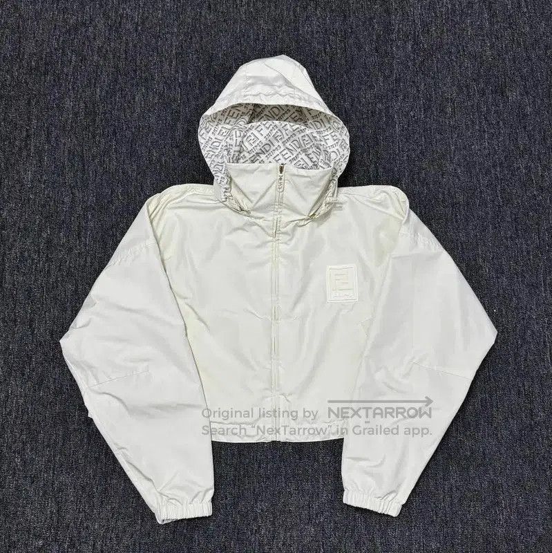 Fendi Fendi Cropped Jacket in Beige Polyester . Size M / US 6-8 / IT 42-44 - 1 Thumbnail