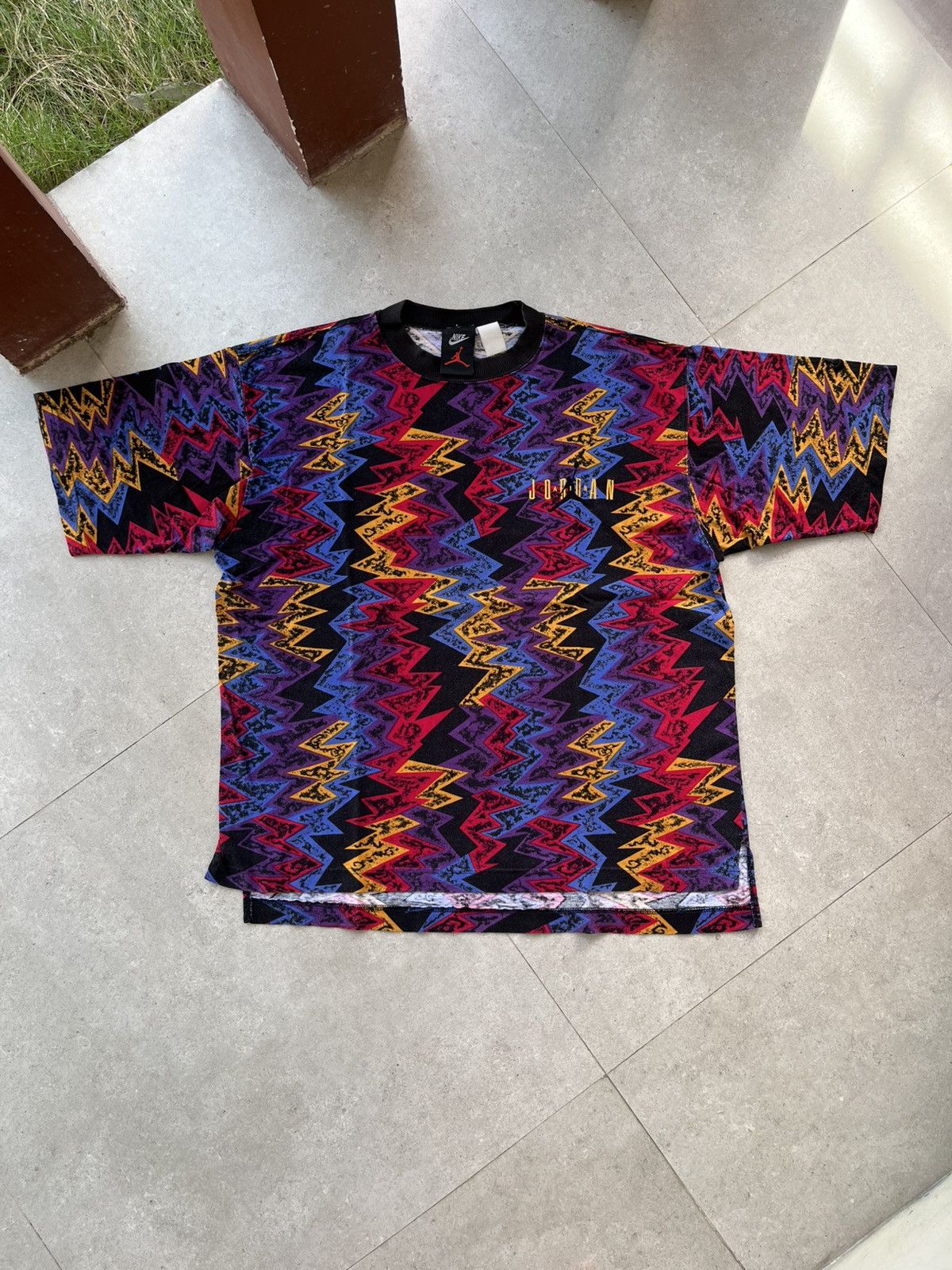 Nike Vintage 1990s Nike Jordan Barcelona all over print AOP Size US L / EU 52-54 / 3 - 1 Thumbnail