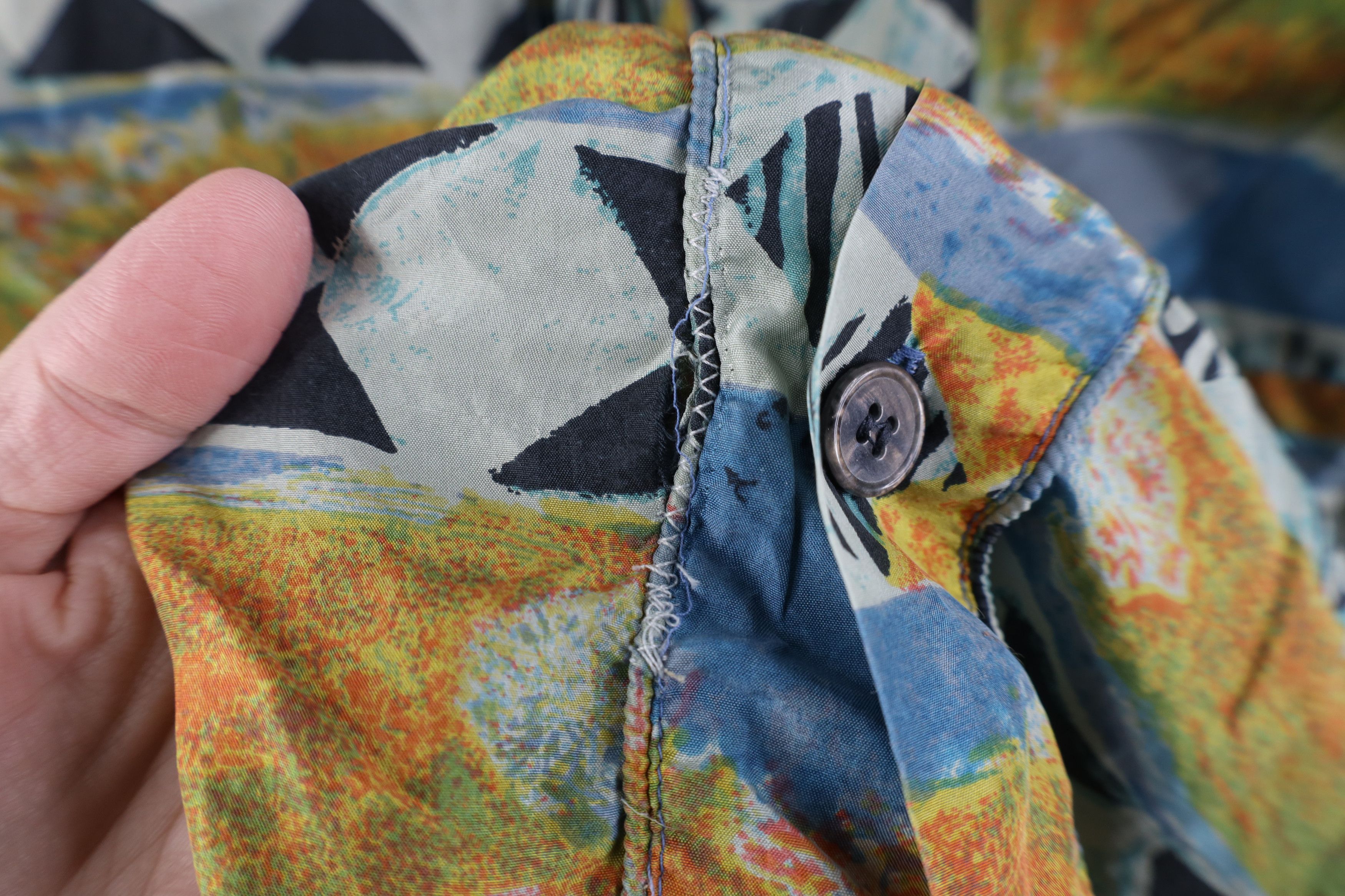Vintage Vintage 90s Streetwear Silk Baggy Short Sleeve Button Shirt Size US L / EU 52-54 / 3 - 4 Thumbnail