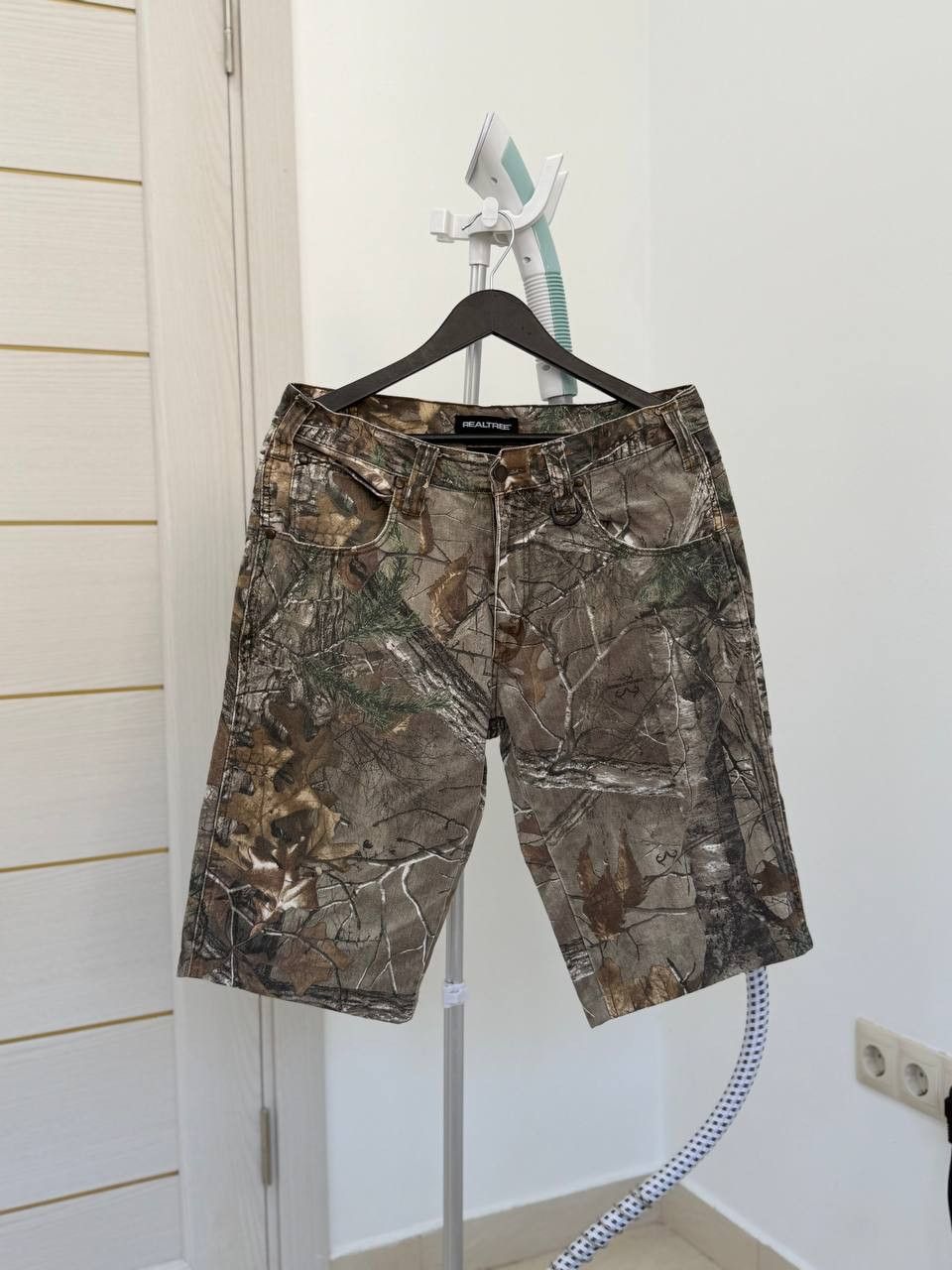 Realtree Vintage Realtree Shorts Camo Cargo Y2K Size US 32 / EU 48 - 2 Thumbnail