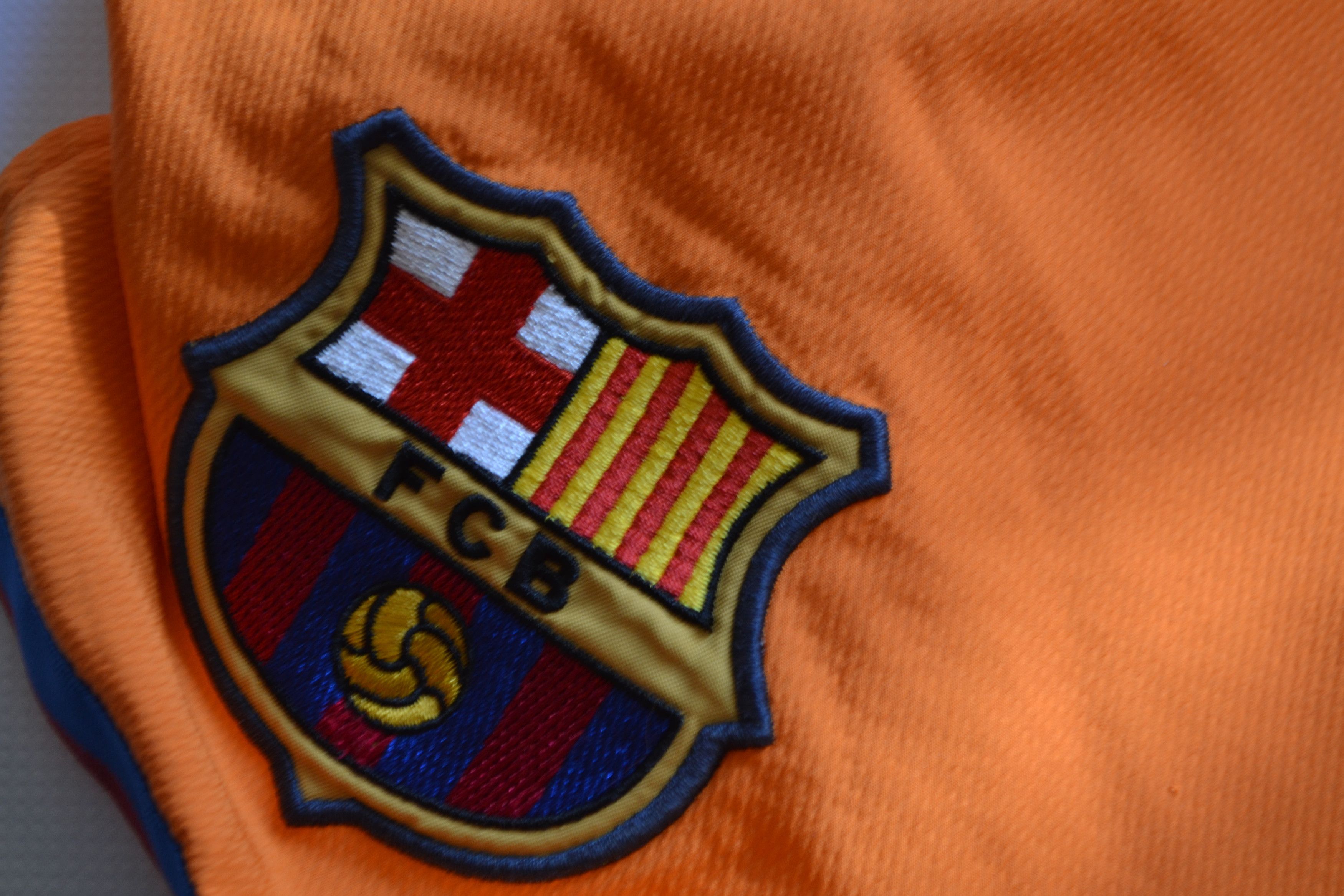Nike Vintage Barcelona Barca Away Football Shorts 2006 2008 Size US 36 / EU 52 - 7 Thumbnail