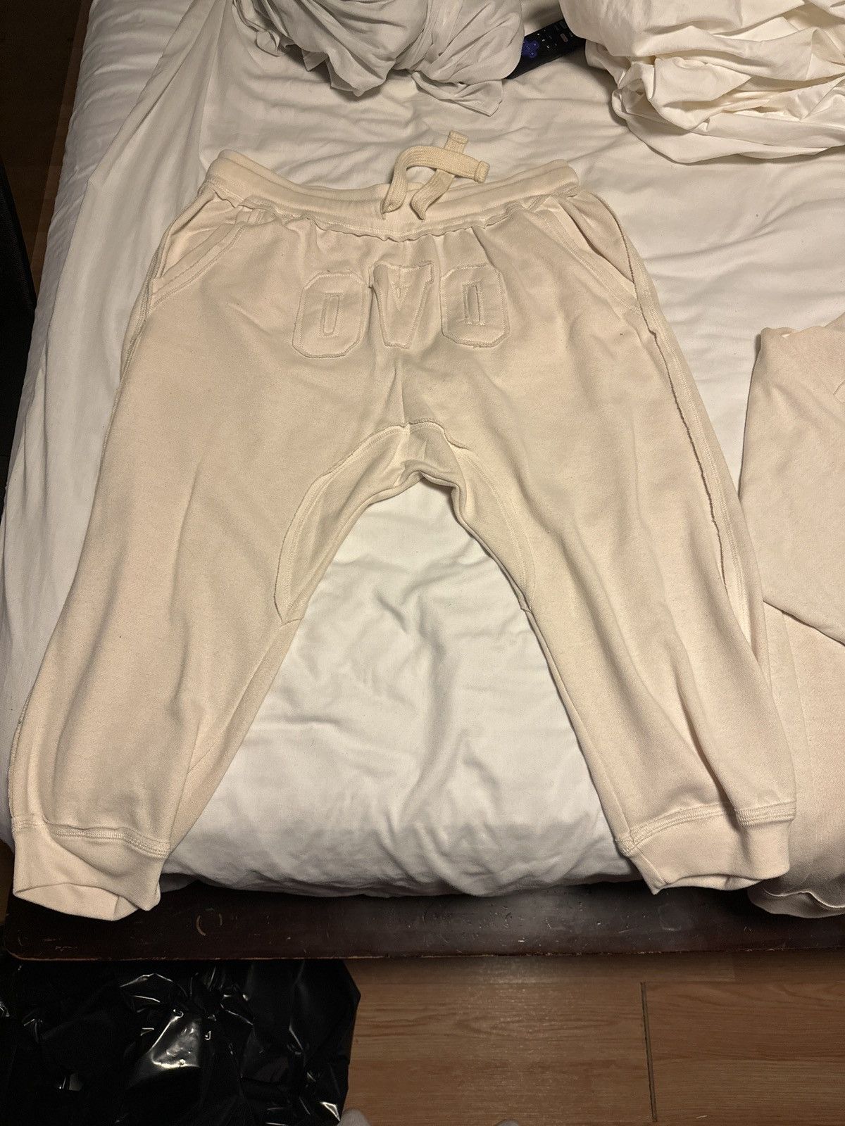 October's Very Own OVO FRENCH TERRY CROP SWEATPANT - X-Large (Summer 2016) Size US 38 / EU 54 - 1 Thumbnail