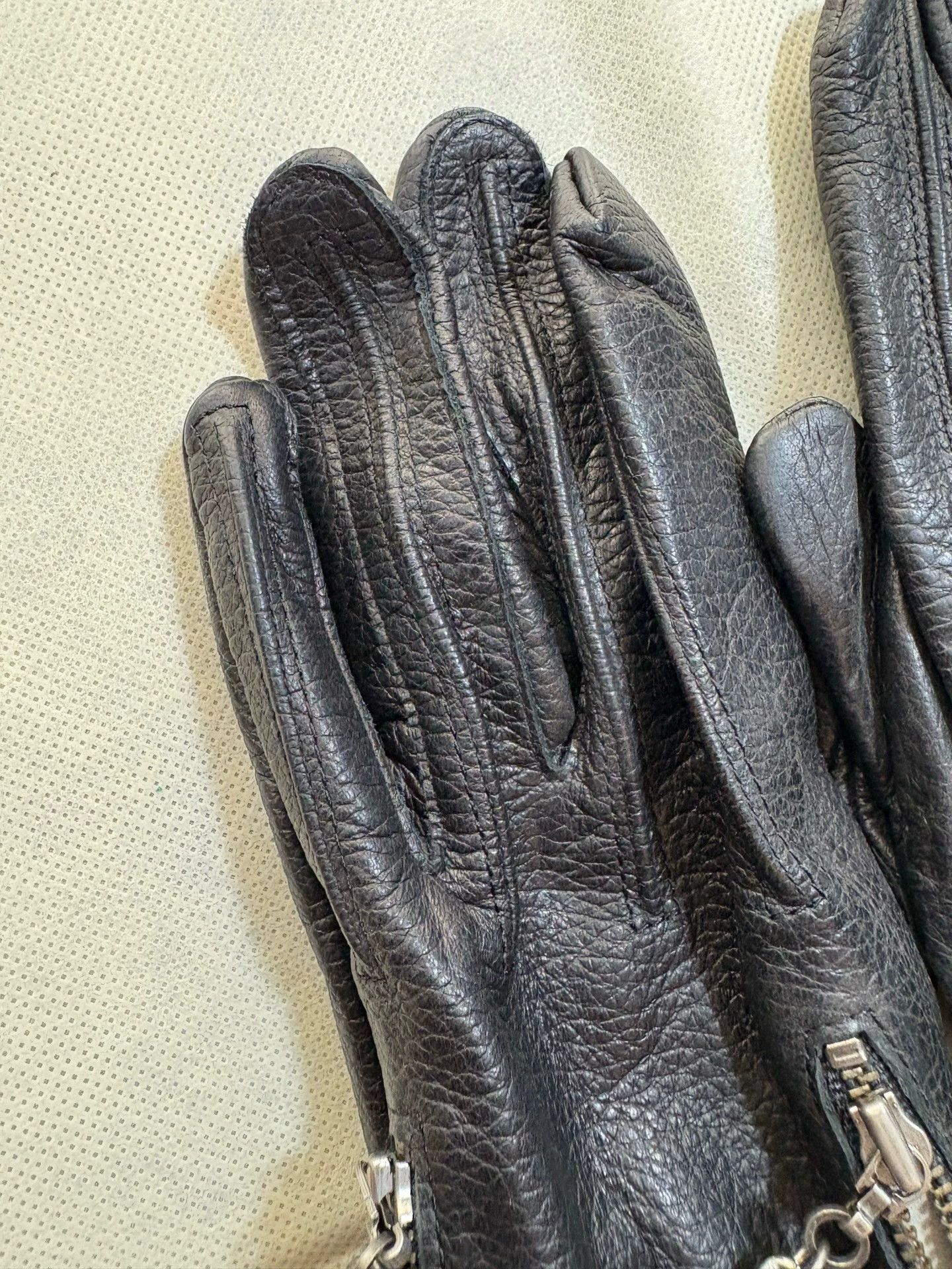 Jean Paul Gaultier Jean Paul Gaultier 90s Bull Embroidered Chain Gloves Size ONE SIZE - 5 Thumbnail