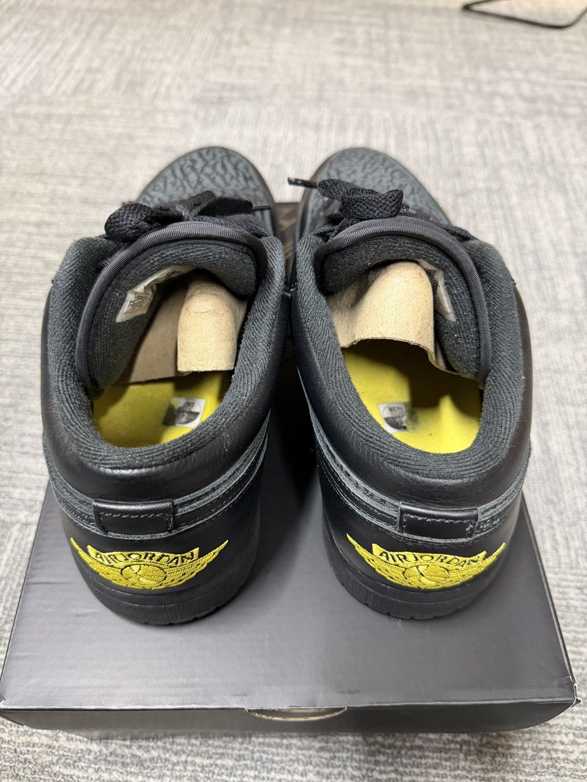 Jordan Brand Jordan 1 Low SE Black Tour Yellow Anthracite Size US 12 / EU 45 - 4 Thumbnail