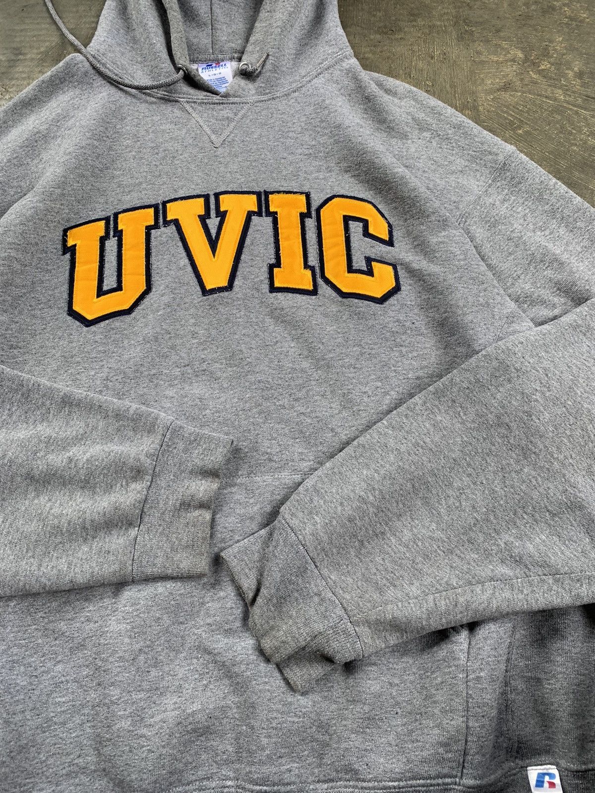 Other Russel athlletics UVIC unuversity hoodie Size US XL / EU 56 / 4 - 4 Thumbnail