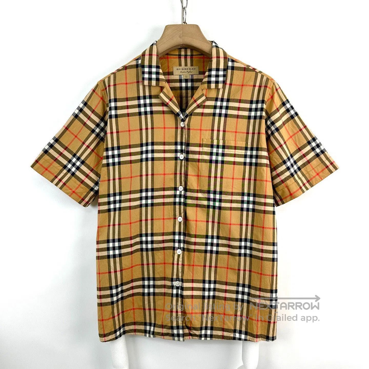 Burberry Burberry Classic Check Short-Sleeve Shirt. Size M / US 6-8 / IT 42-44 - 1 Thumbnail