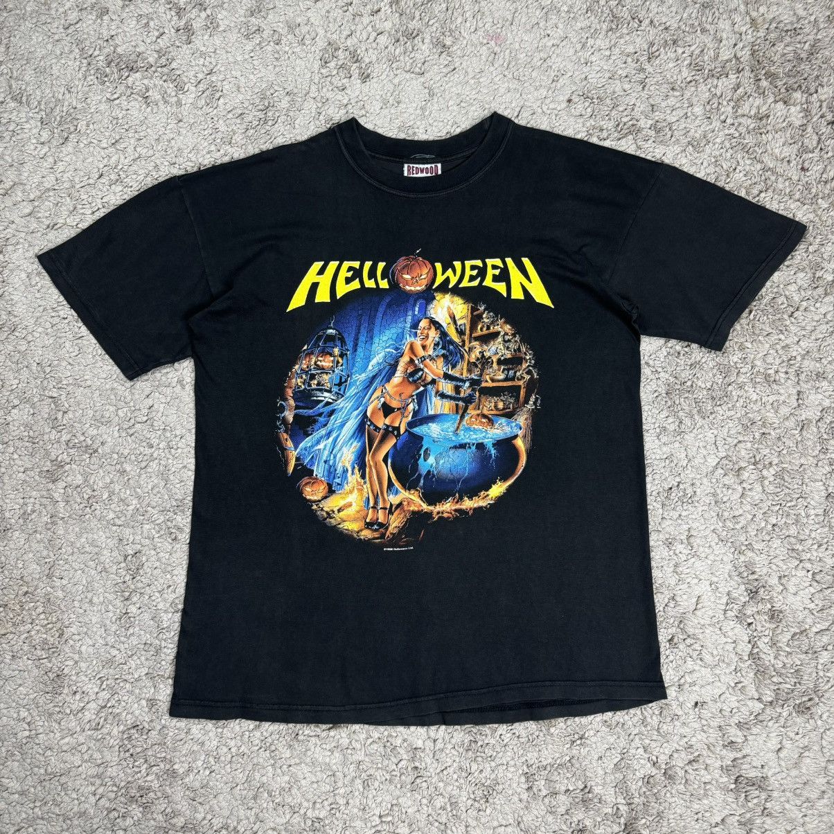 Band Tees Vintage Helloween Rare Graphic T-shirt Size US L / EU 52-54 / 3 - 1 Thumbnail