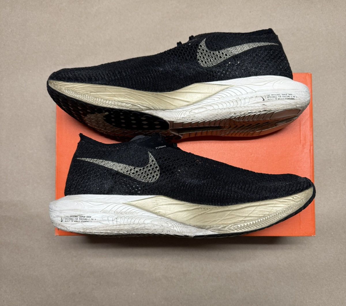 Nike Nike Zoom X Vaporfly Next 3% Black Gold men’s sz 14 running! Size US 14 / EU 47 - 2 Thumbnail