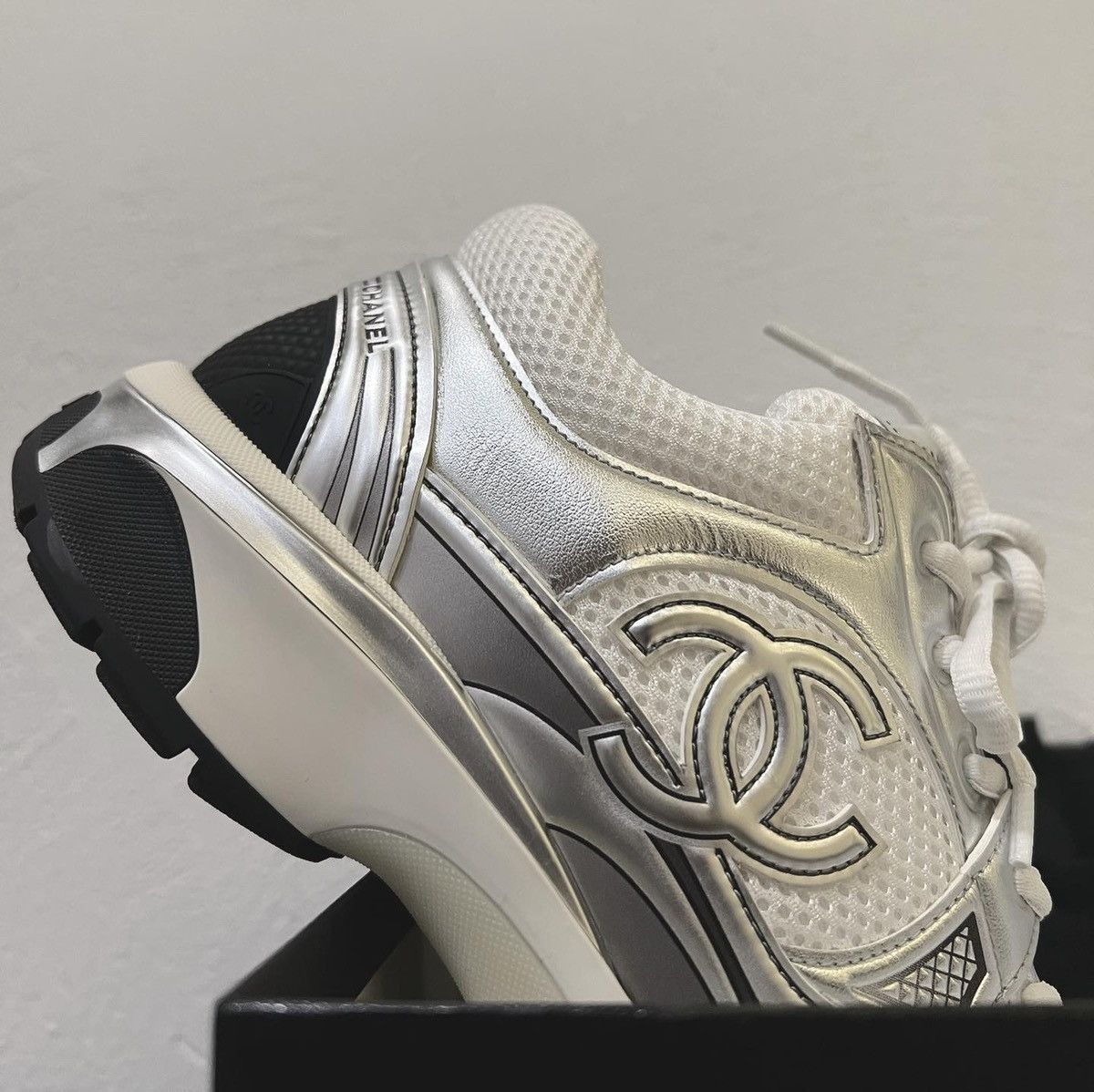 Chanel Chanel laminated 23ss cc sneakers Size US 9 / EU 42 - 3 Thumbnail