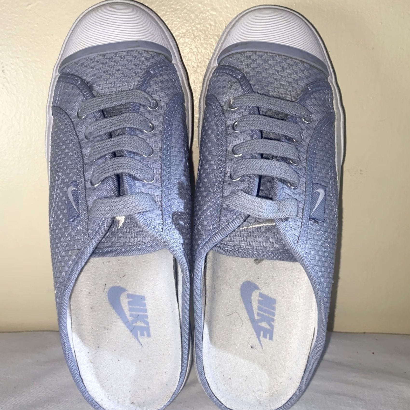 Nike Women Nike Slip-On Sneaker White Sky Blue 6.5 Womens Size 6.5 Nike Slip On Sneaker White Sky Blue 6.5 Size US 7 / IT 37 - 6 Thumbnail