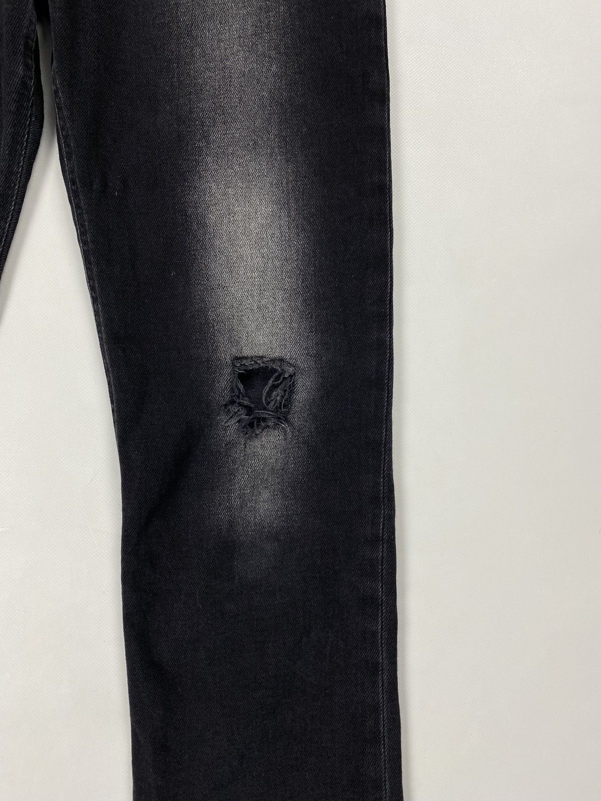 Acne Studios Acne Studios Pop Given Trash ladies distressed denim jeans Size 34" / US 12 / IT 48 - 9 Thumbnail
