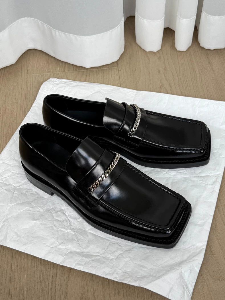 Martine Rose Martine Rose Unisex square headed leather chain loafers Size US 9 / EU 42 - 1 Thumbnail