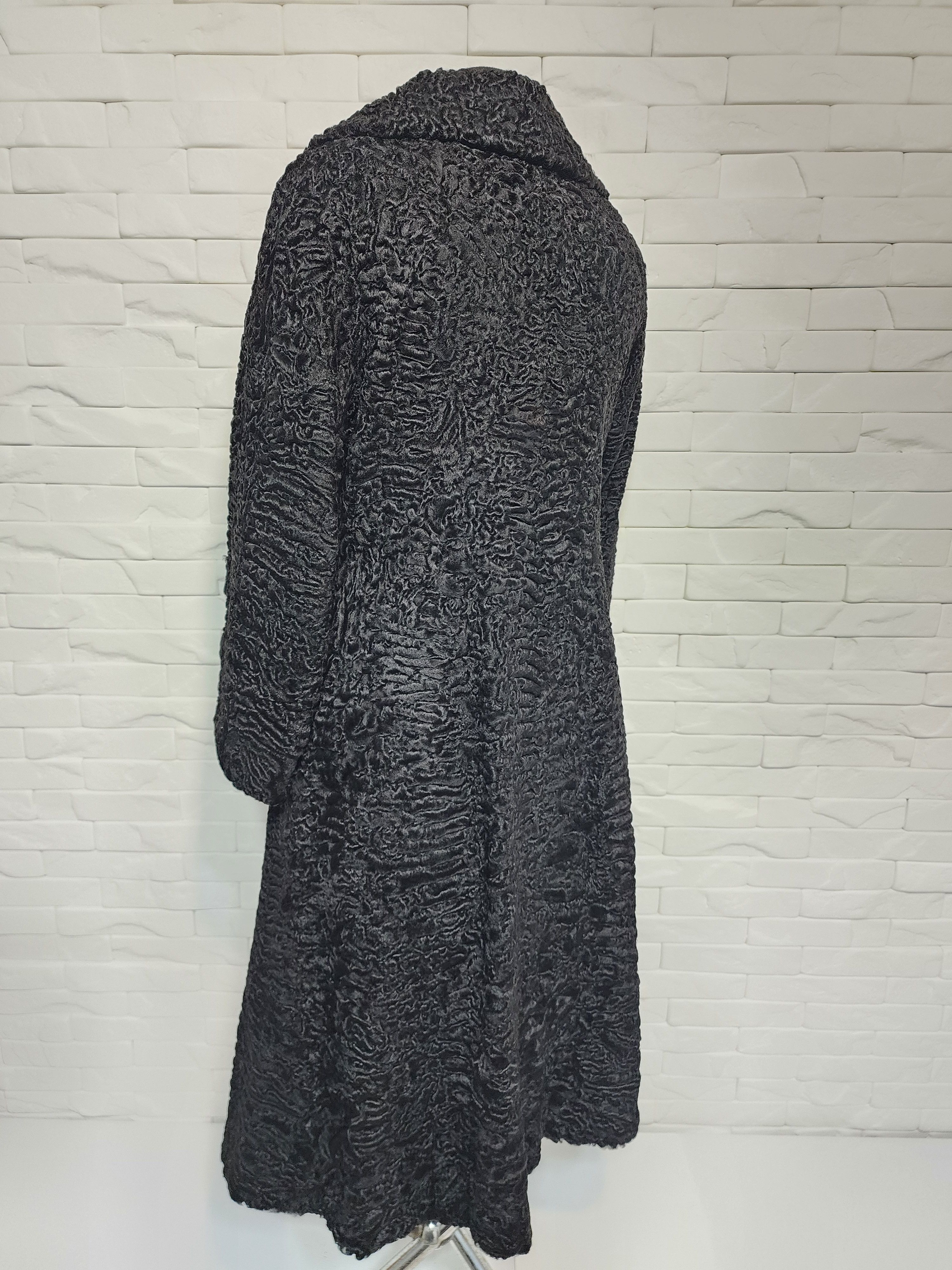 Genuine Leather Black Sheepskin Fur Coat: Women's Warm Winter Outerwear Size M / US 6-8 / IT 42-44 - 6 Thumbnail