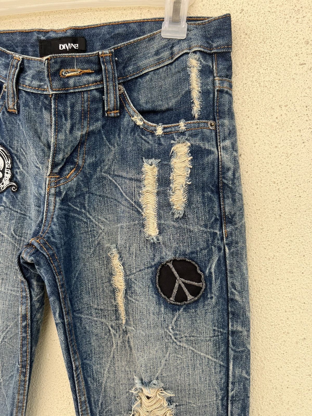 Vintage Vintage Diviner Japan Distressed Denim Flare Jeans Size US 29 - 11 Thumbnail