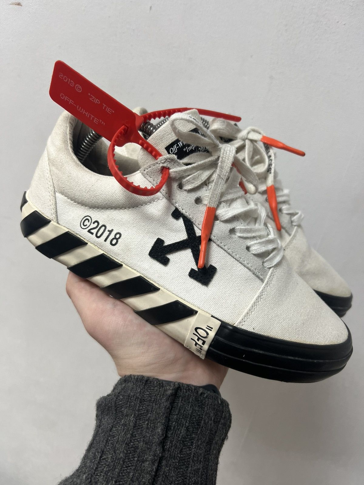 Off-White Off White Vulcanized Sneaker Shoes White Size US 5.5 / EU 38 - 1 Thumbnail