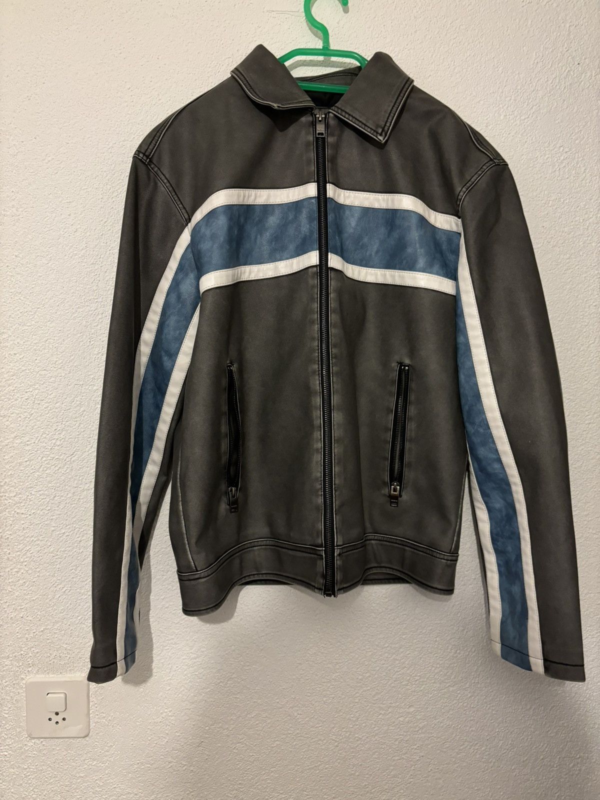 Bershka Multiple pieces from my closet Size US M / EU 48-50 / 2 - 15 Thumbnail
