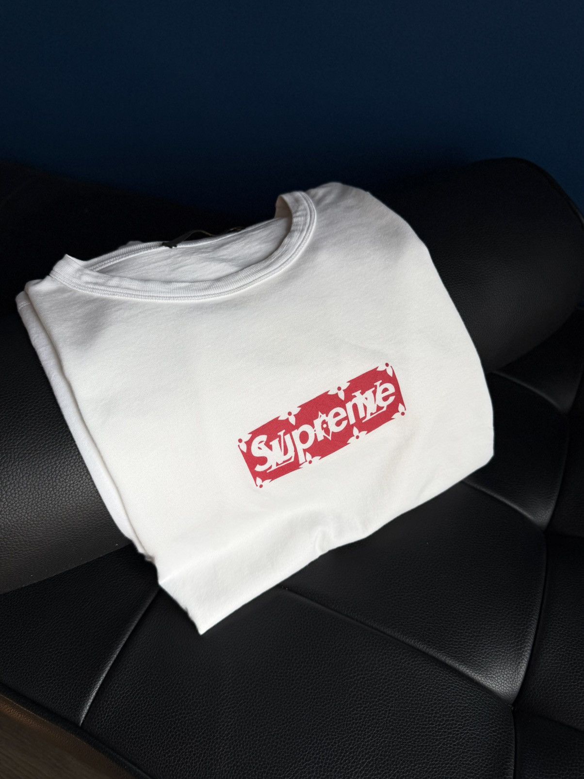 Louis Vuitton LV x Supreme Box Logo Shirt Size US L / EU 52-54 / 3 - 1 Thumbnail