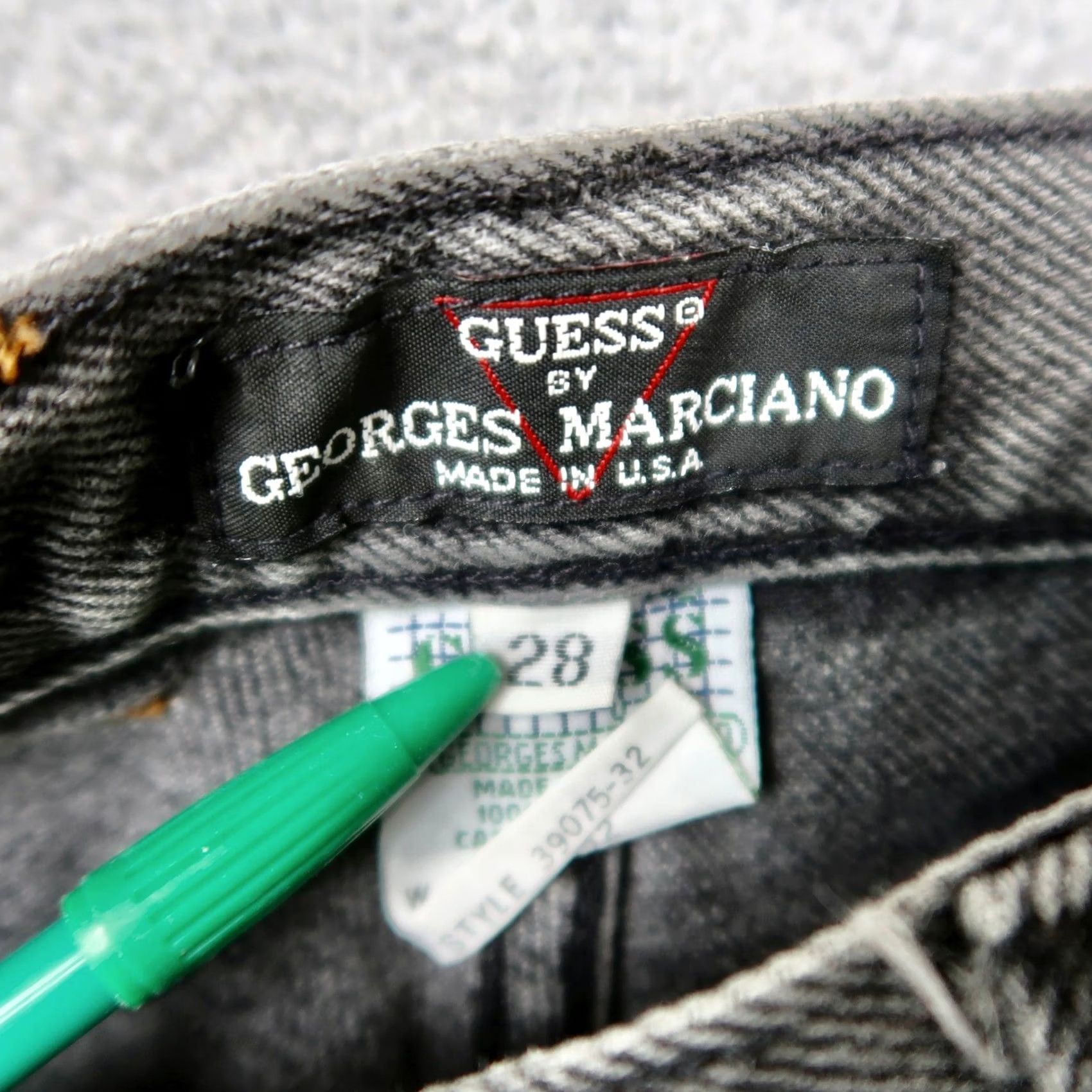 Guess VINTAGE Guess Jeans Gray Tapered High Waisted 28x32 USA 90s Georges Marciano Size 28" / US 6 / IT 42 - 5 Thumbnail