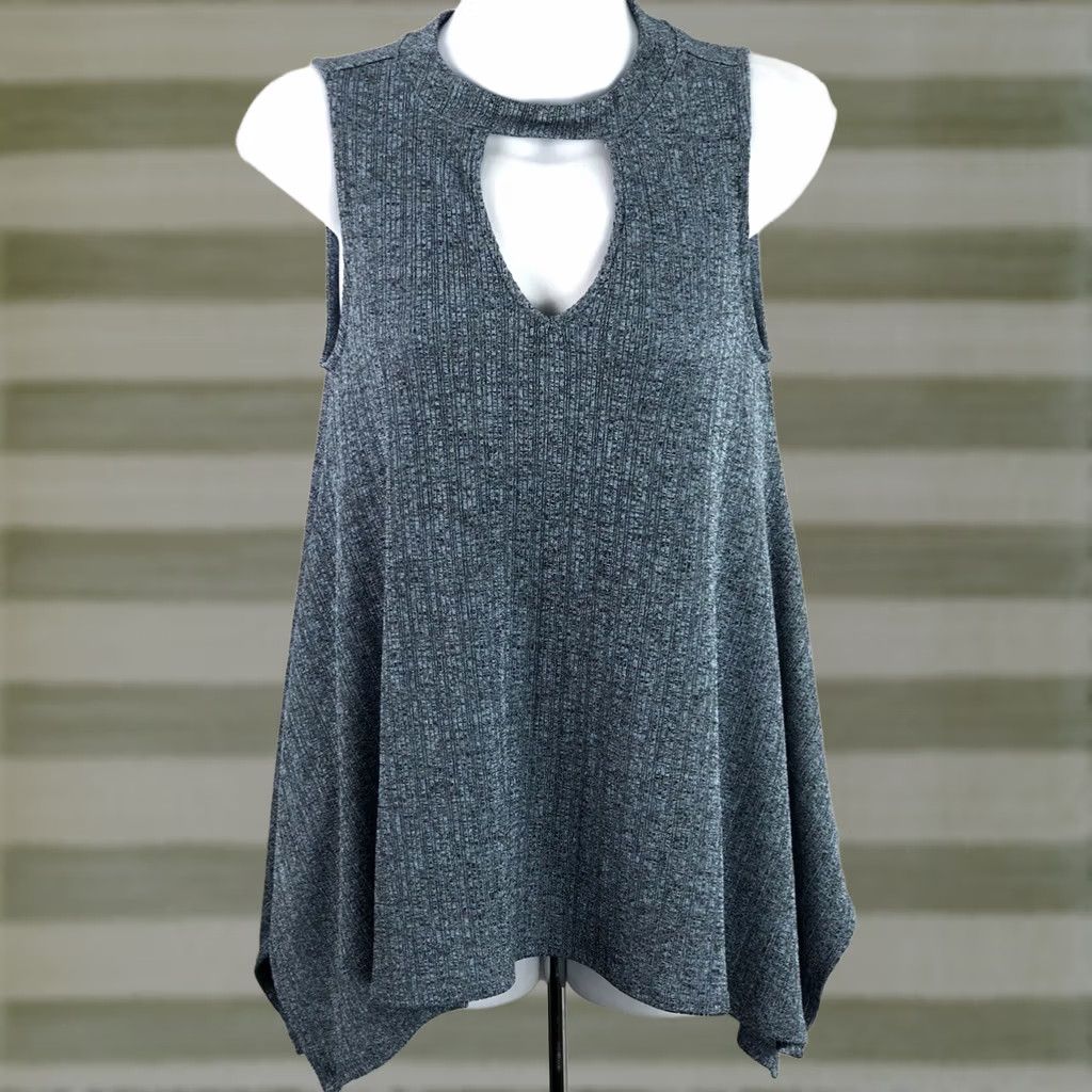 Vintage VINTAGE Jennifer Lopez Top Sleeveless Knit XS Blue Cut Out Keyhole Asymmetrical Hem 90s Y2K Bohemian Retro City Classic Women’s Shirt Size XS / US 0-2 / IT 36-38 - 1 Thumbnail