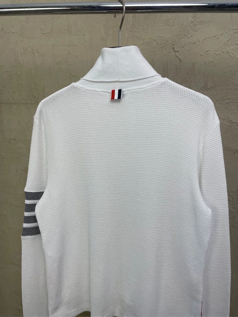 Thom Browne Thom browne White four-striped waffled high-neck sweatshirt Size S / US 4 / IT 40 - 4 Thumbnail