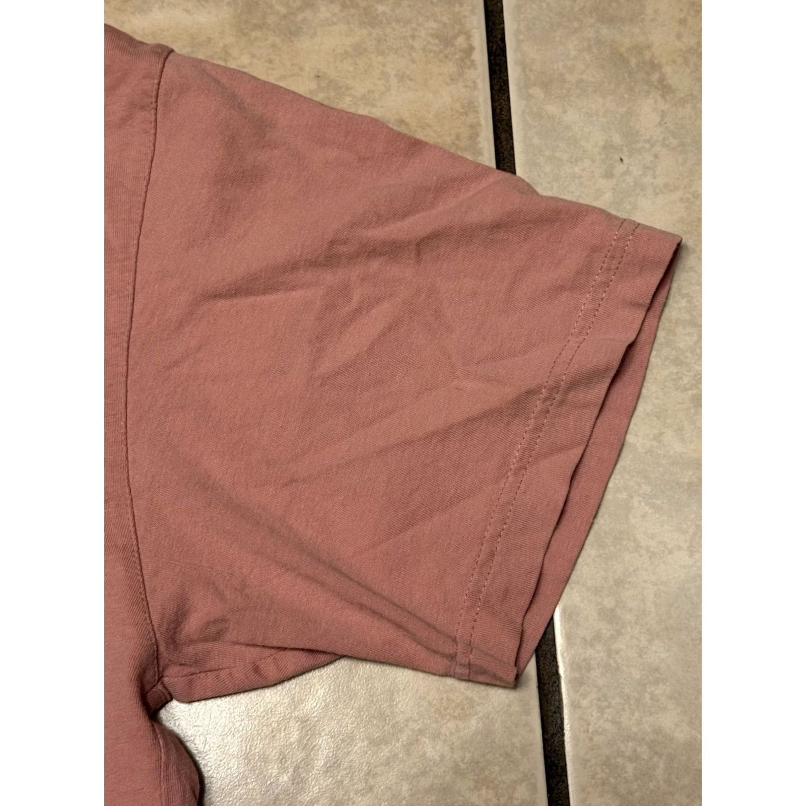 Disney VINTAGE Disney Pocahontas & Meeko Pocket Tee Shirt L Pink 90s Disney Store Pocahontas & Meeko T-Shirt Unisex Adults Pocketed Size US L / EU 52-54 / 3 - 8 Thumbnail